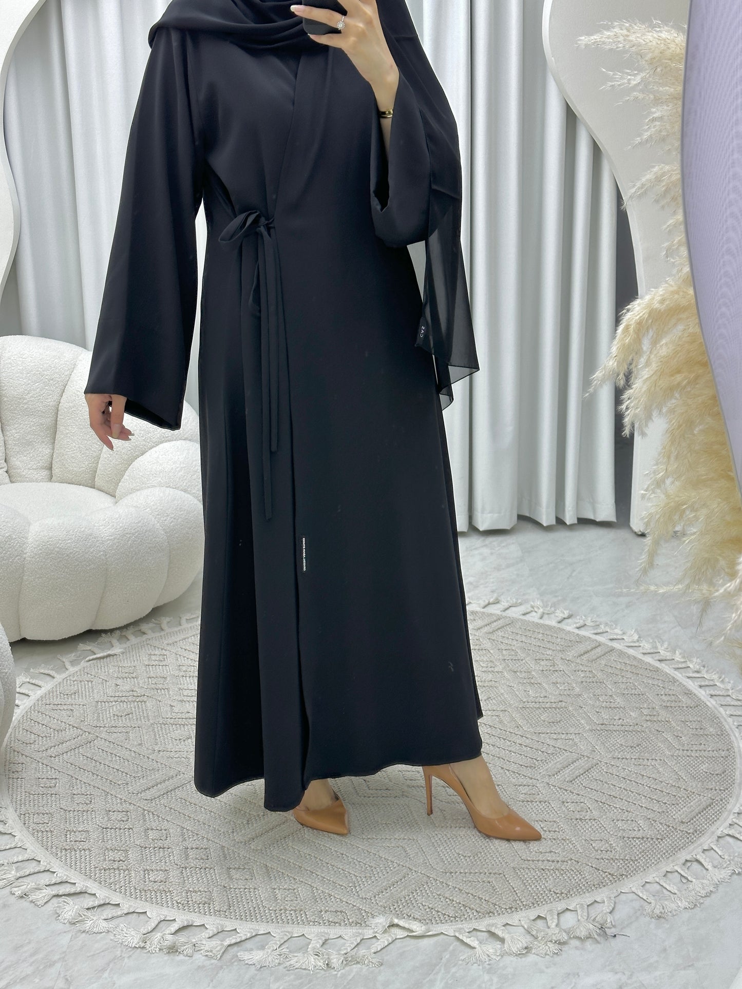 C Overlap TieKnot Black Abaya