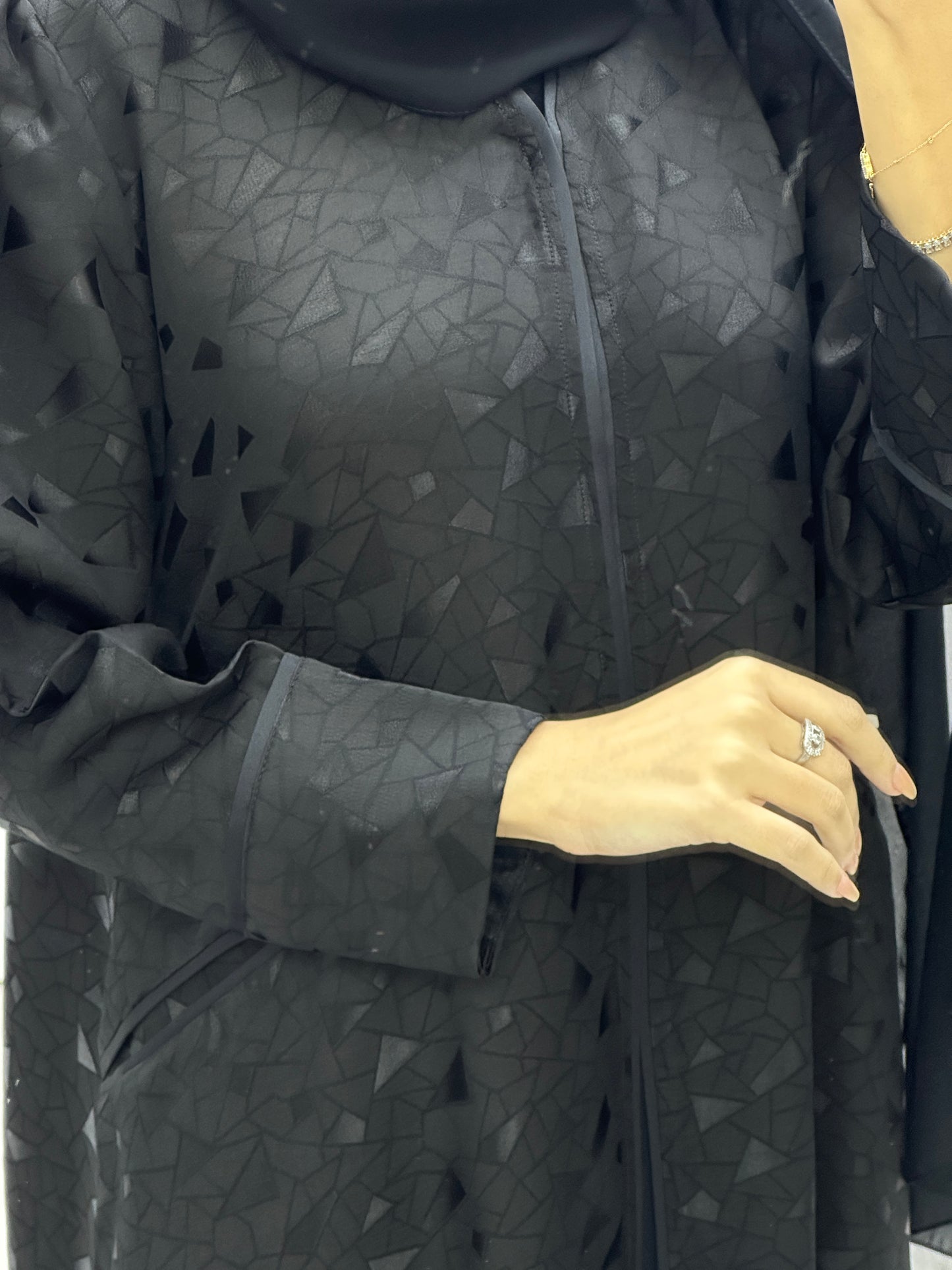 C Triangle Black Abaya Set