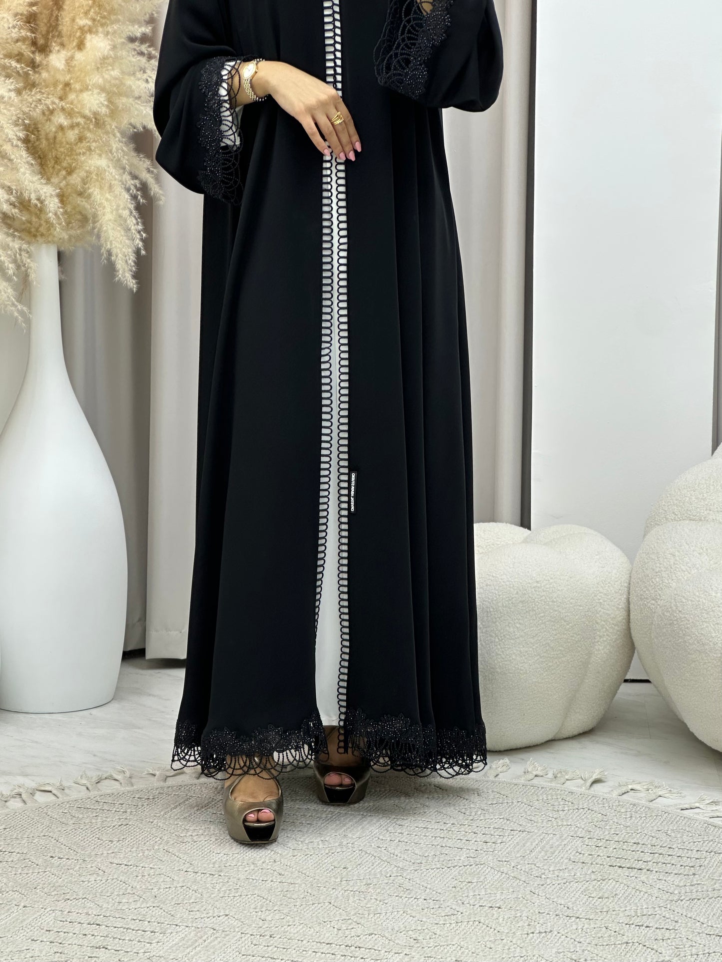 C 0476 Black Classic Lace Abaya