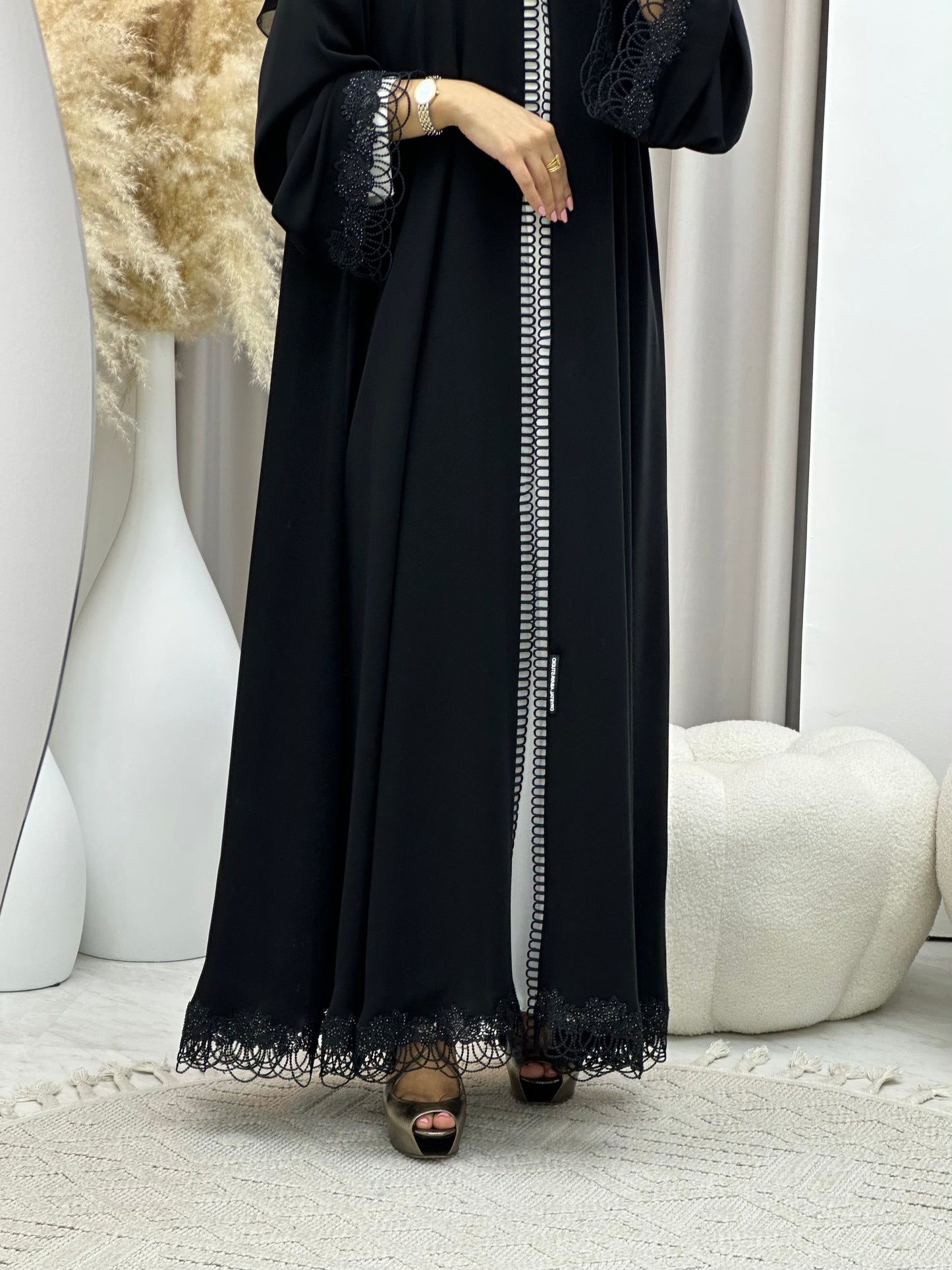 C 0476 Black Classic Lace Abaya