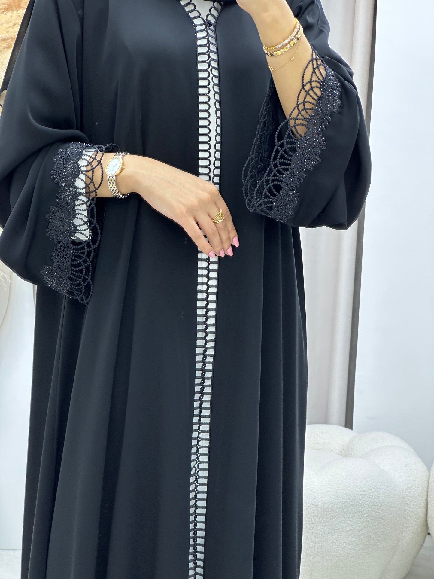 C 0476 Black Classic Lace Abaya