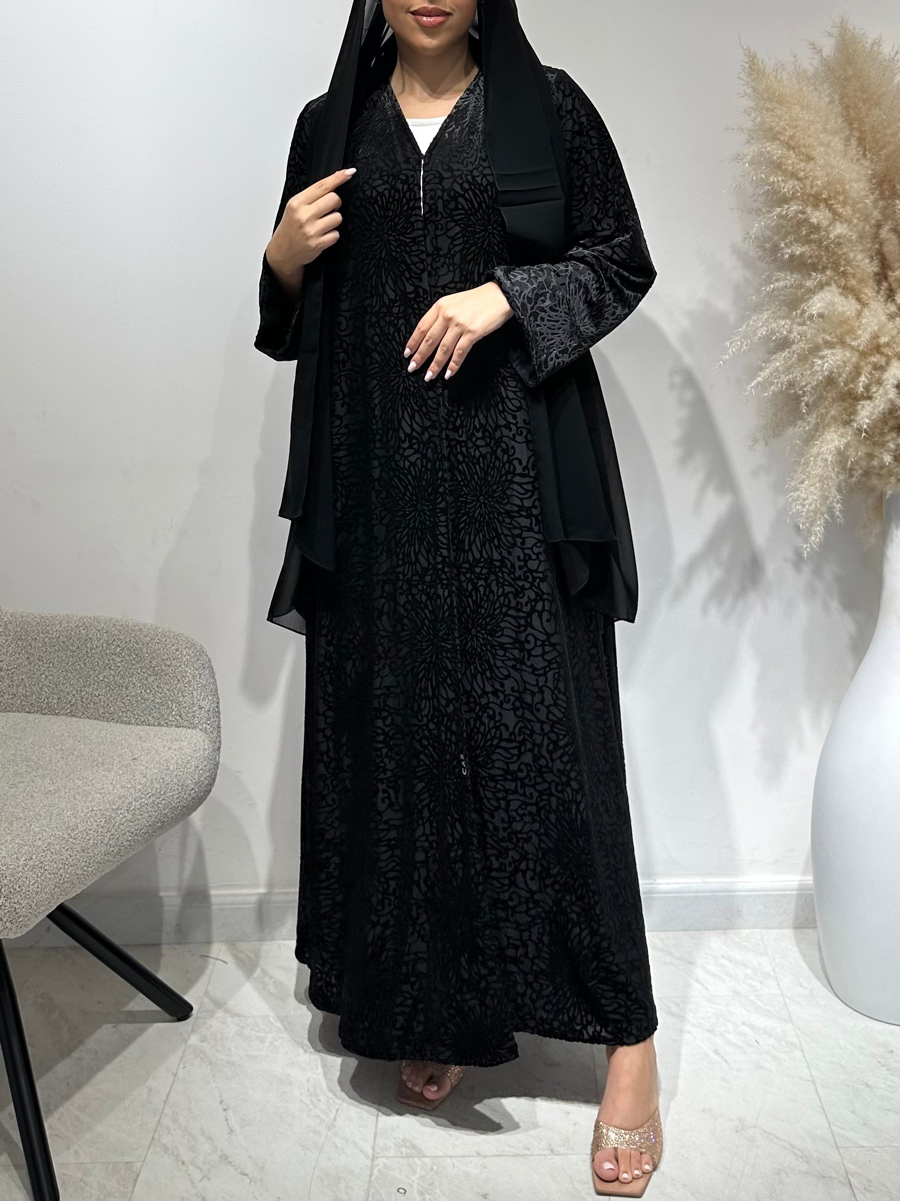 C 1636 Black Velvet Abaya