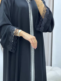 عباية كلاسيكية من الدانتيل باللون الأسود C 0476 - XS / 49