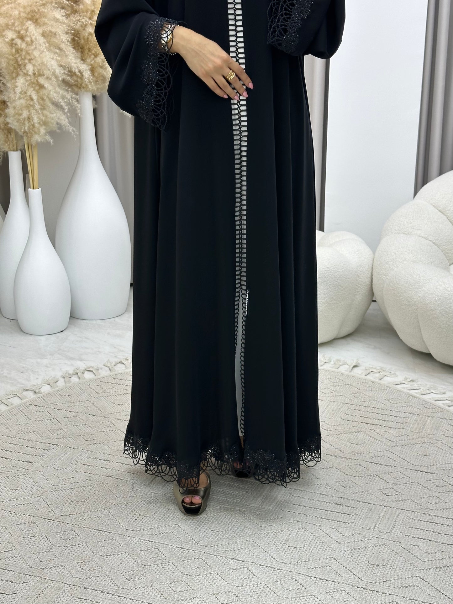 C 0476 Black Classic Lace Abaya