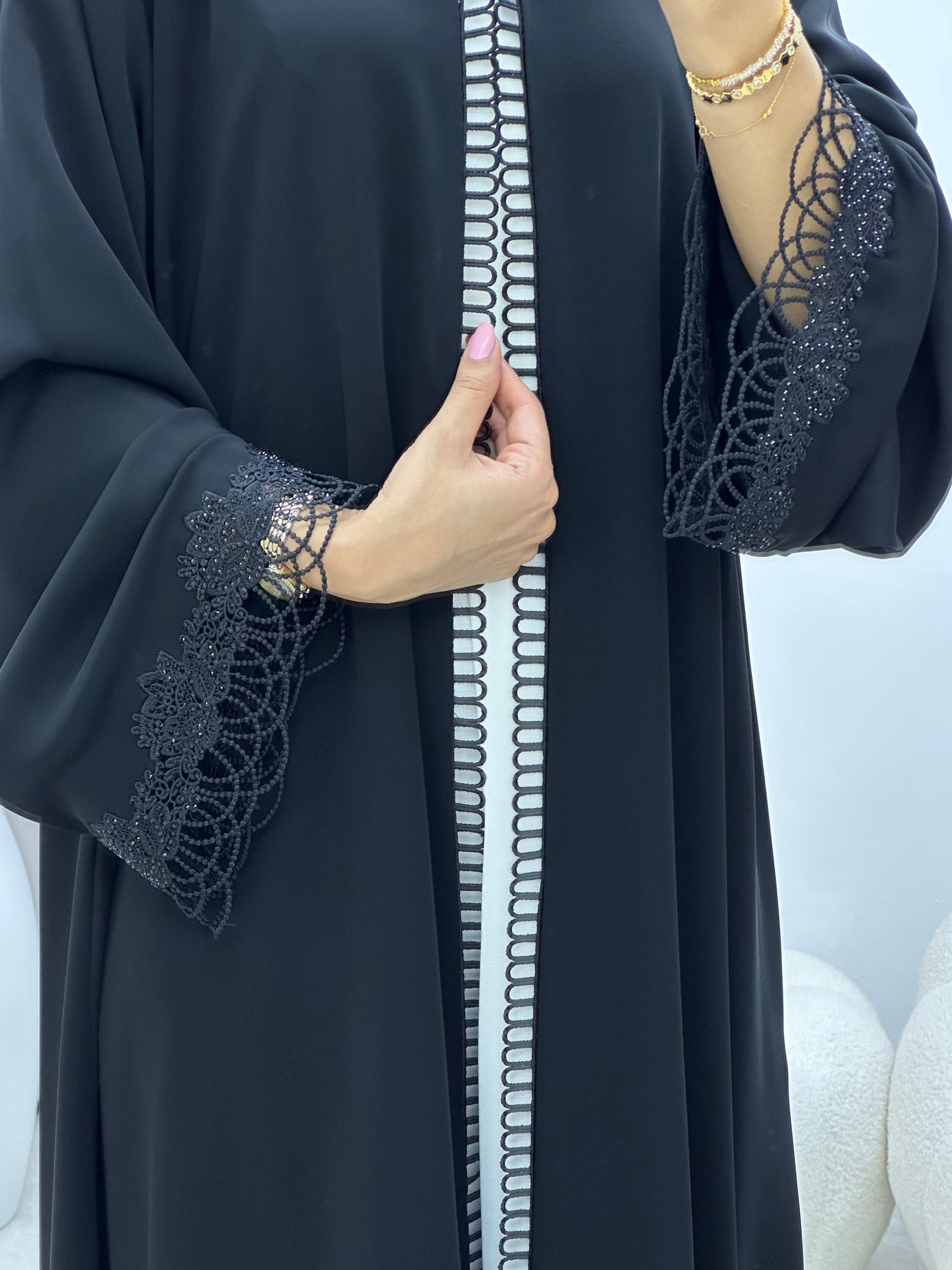 C 0476 Black Classic Lace Abaya