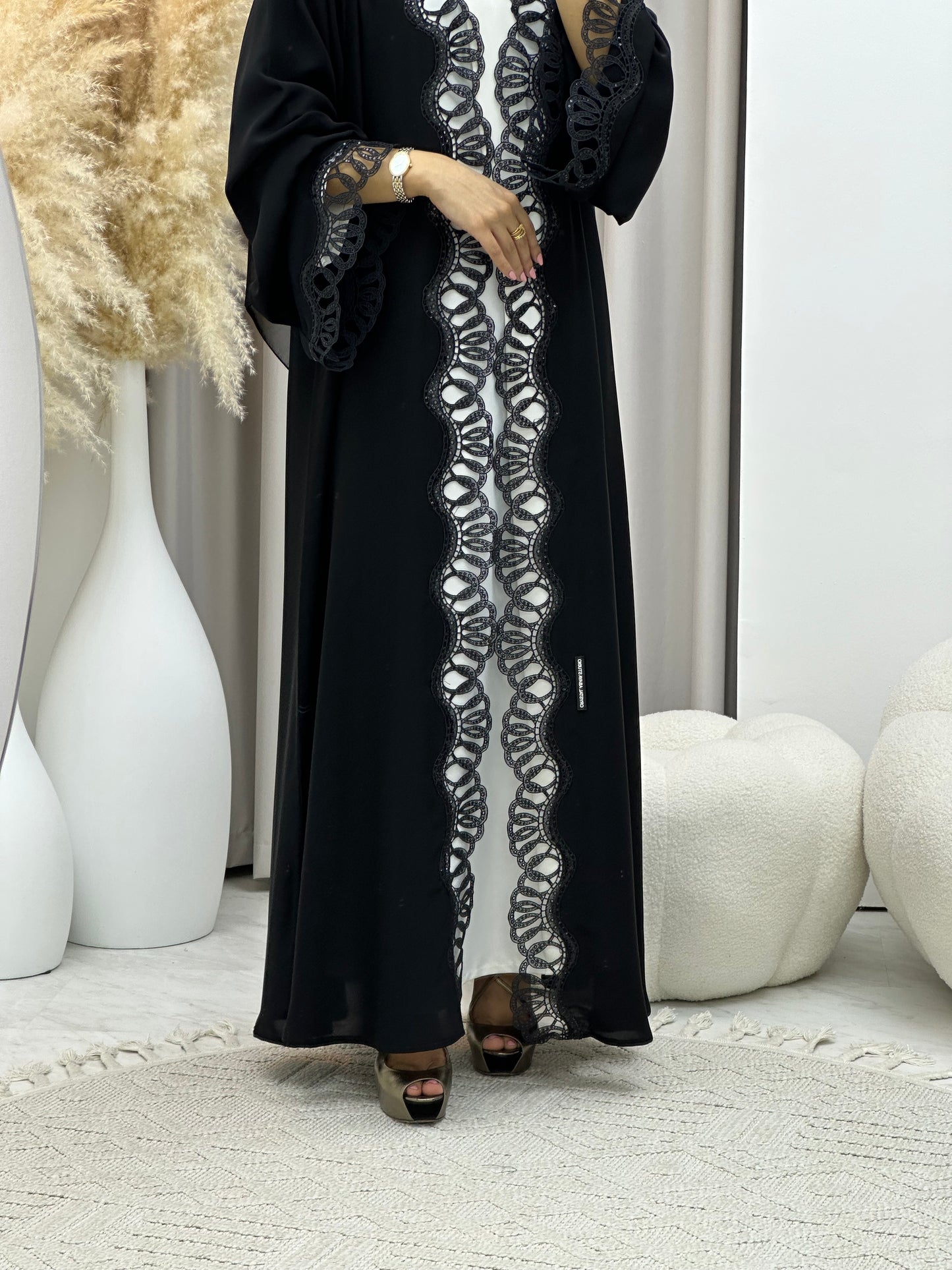 C 0478 Black Classic Lace Abaya