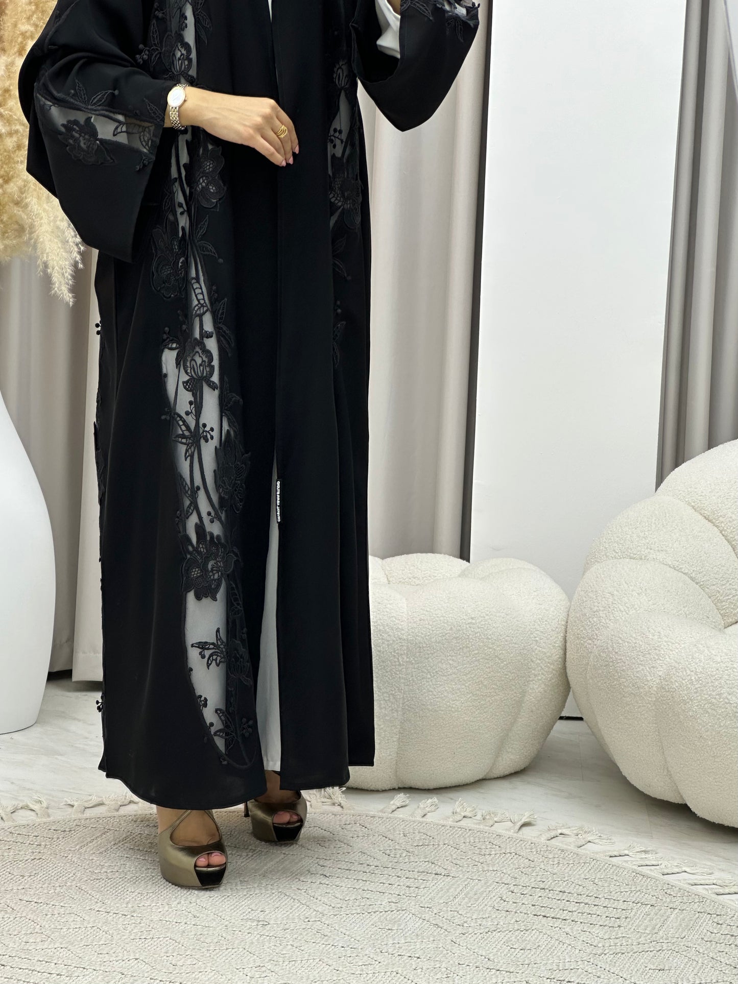 C 0479 Black Classic Lace Abaya