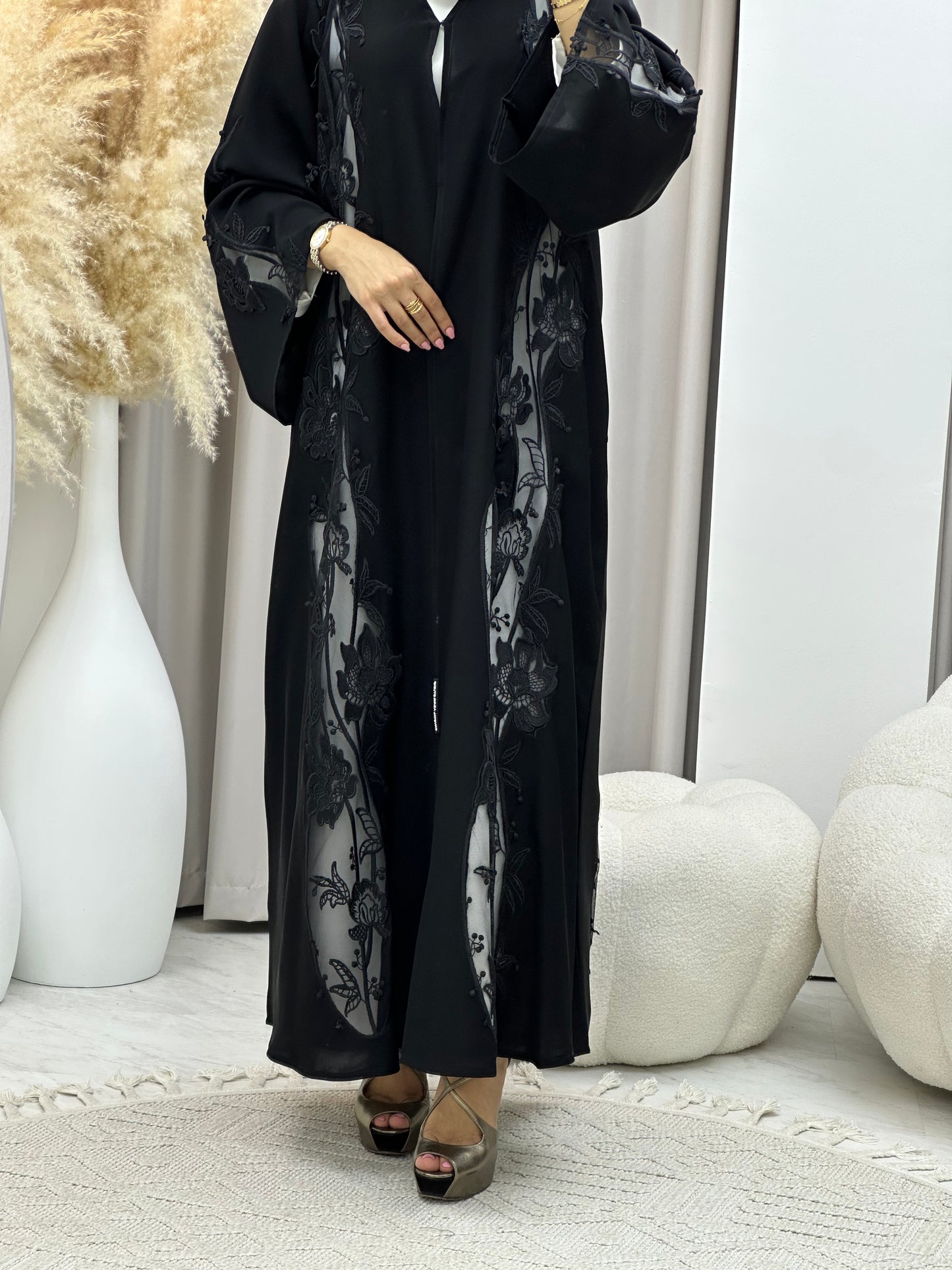 C 0479 Black Classic Lace Abaya