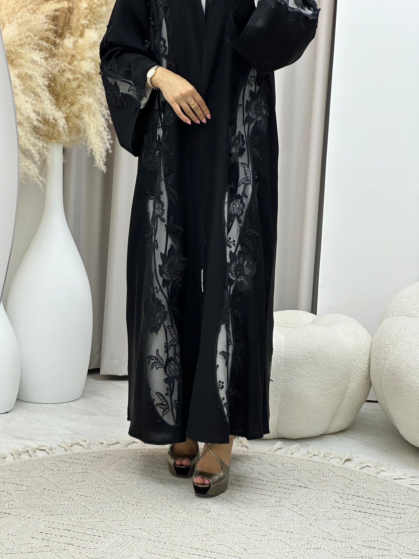 C 0479 Black Classic Lace Abaya