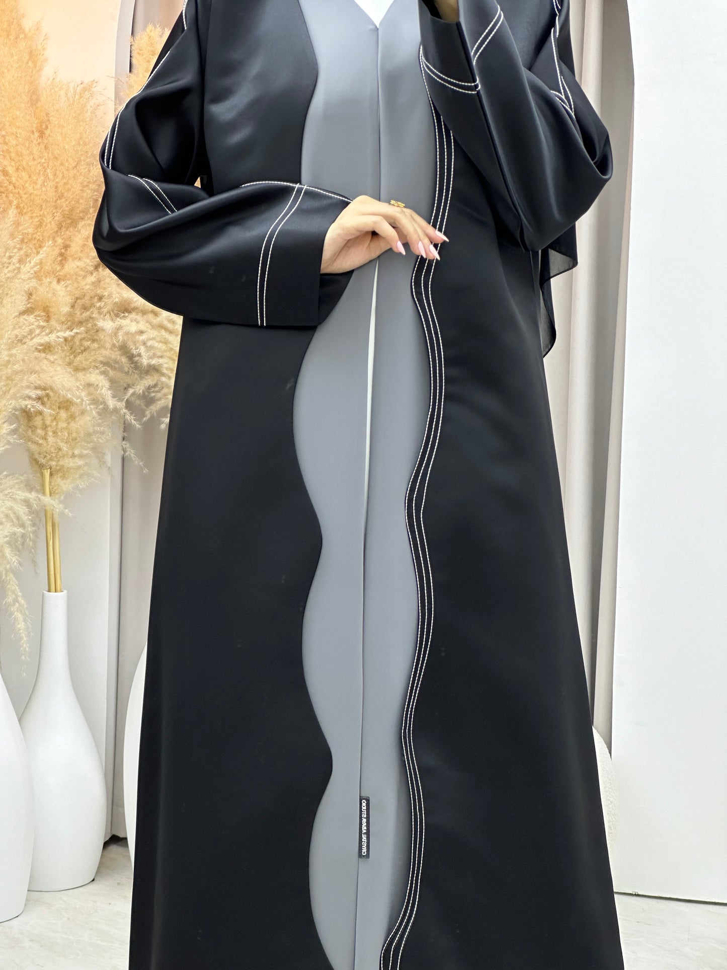 C 0067-01 Black Grey Abaya