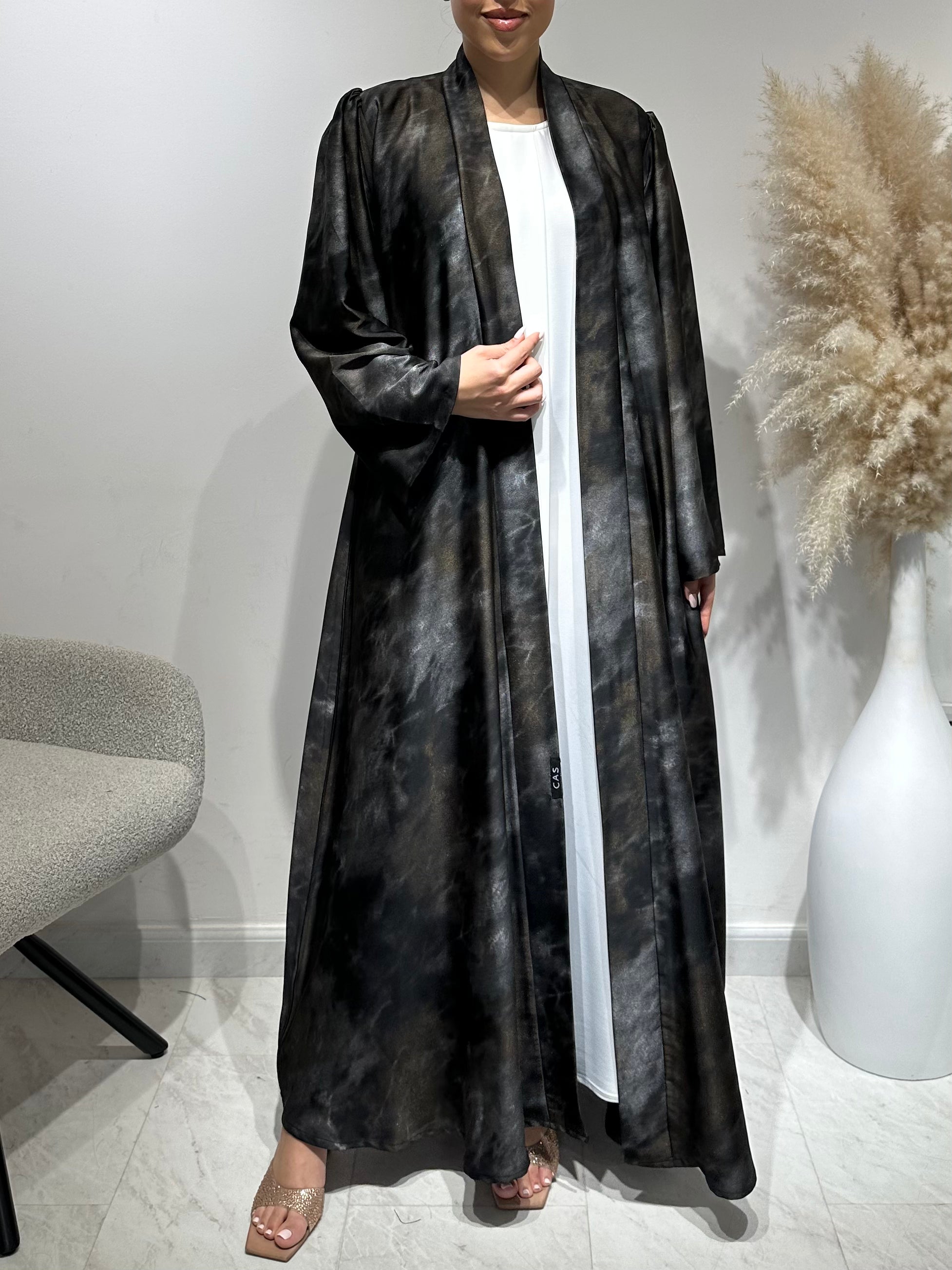 C 1641 Grey Shimmer Abaya