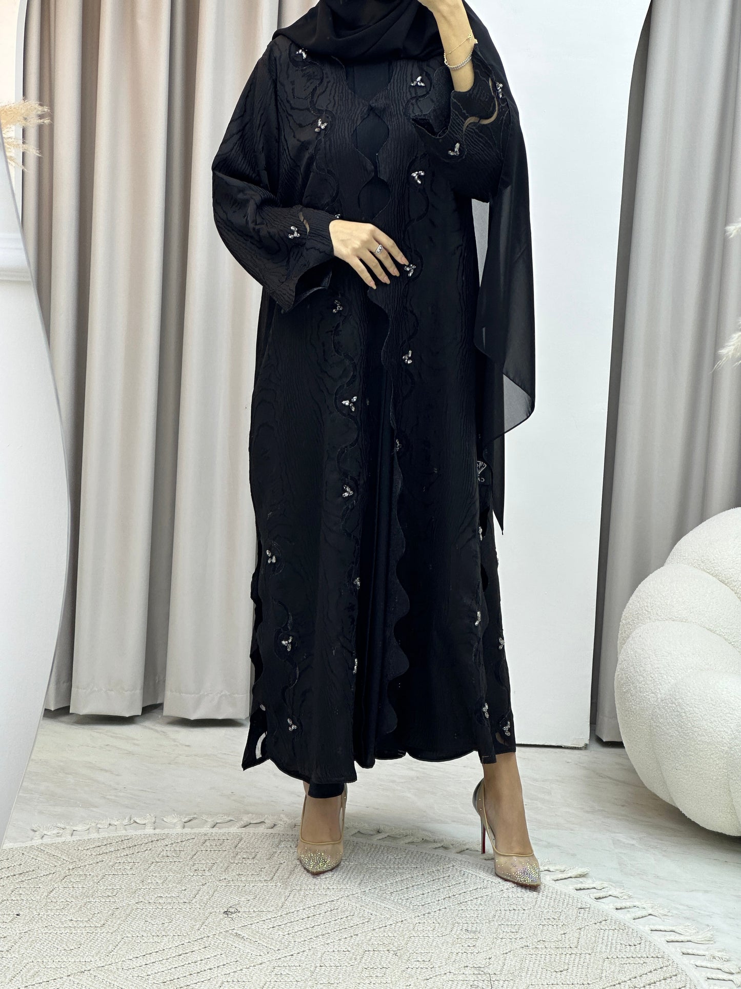 C RTW Wave Black Jacquard Abaya Set