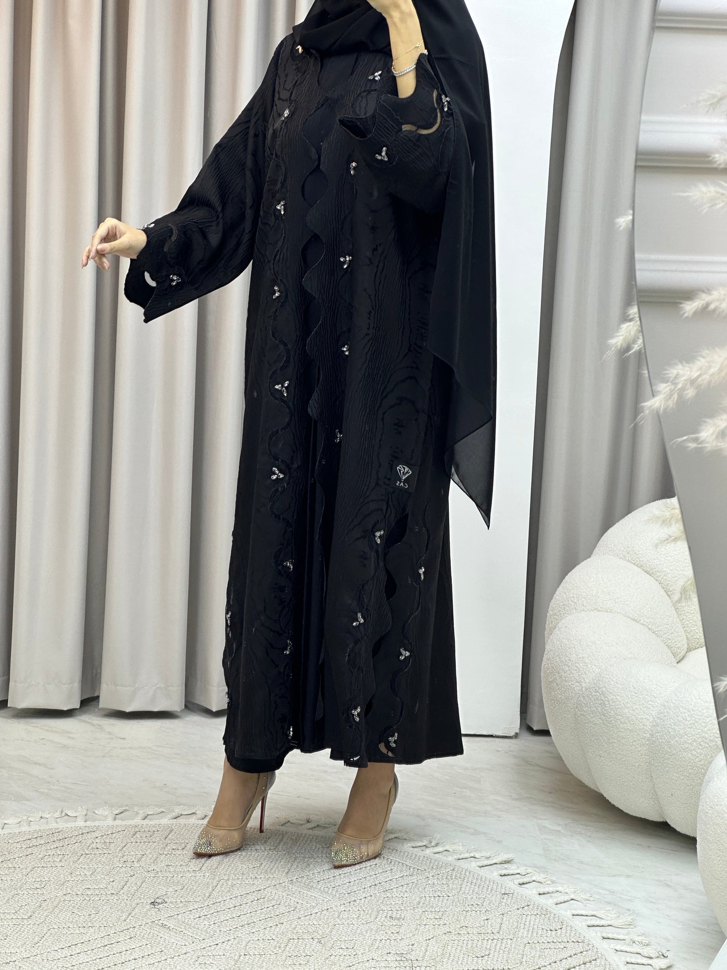 C RTW Wave Black Jacquard Abaya Set