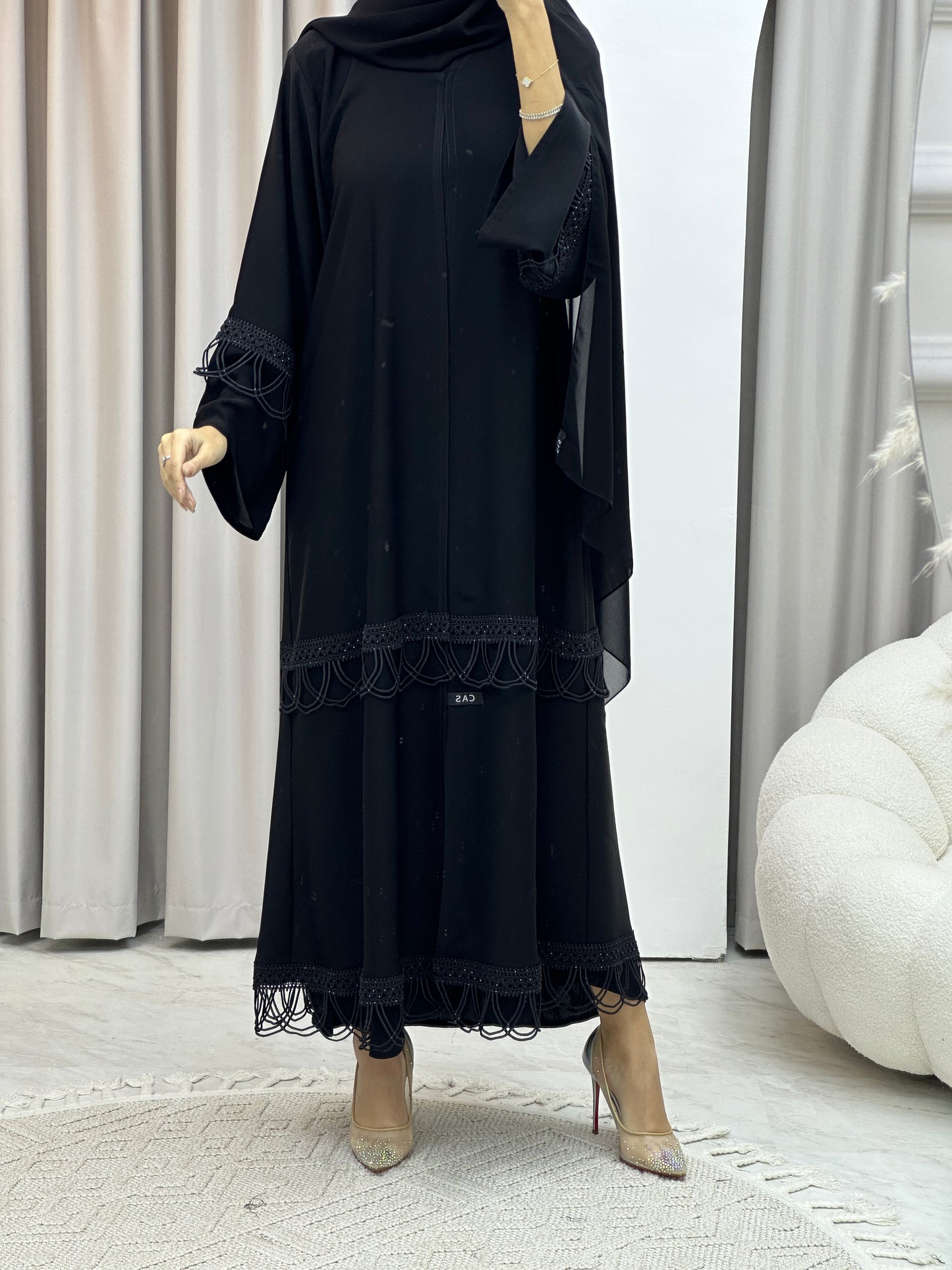 C Black Scallops Lace Abaya Set