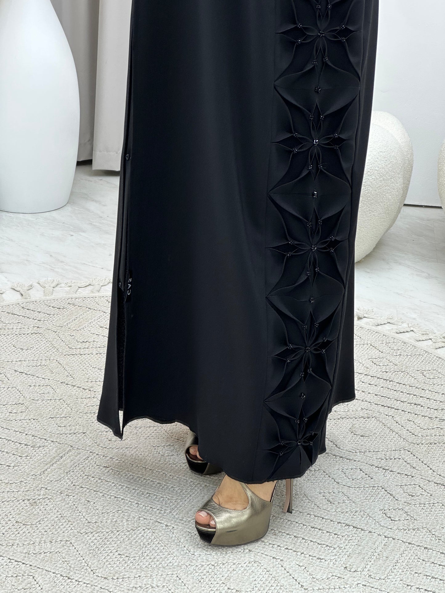 C 0483 Black Classic Lace Abaya