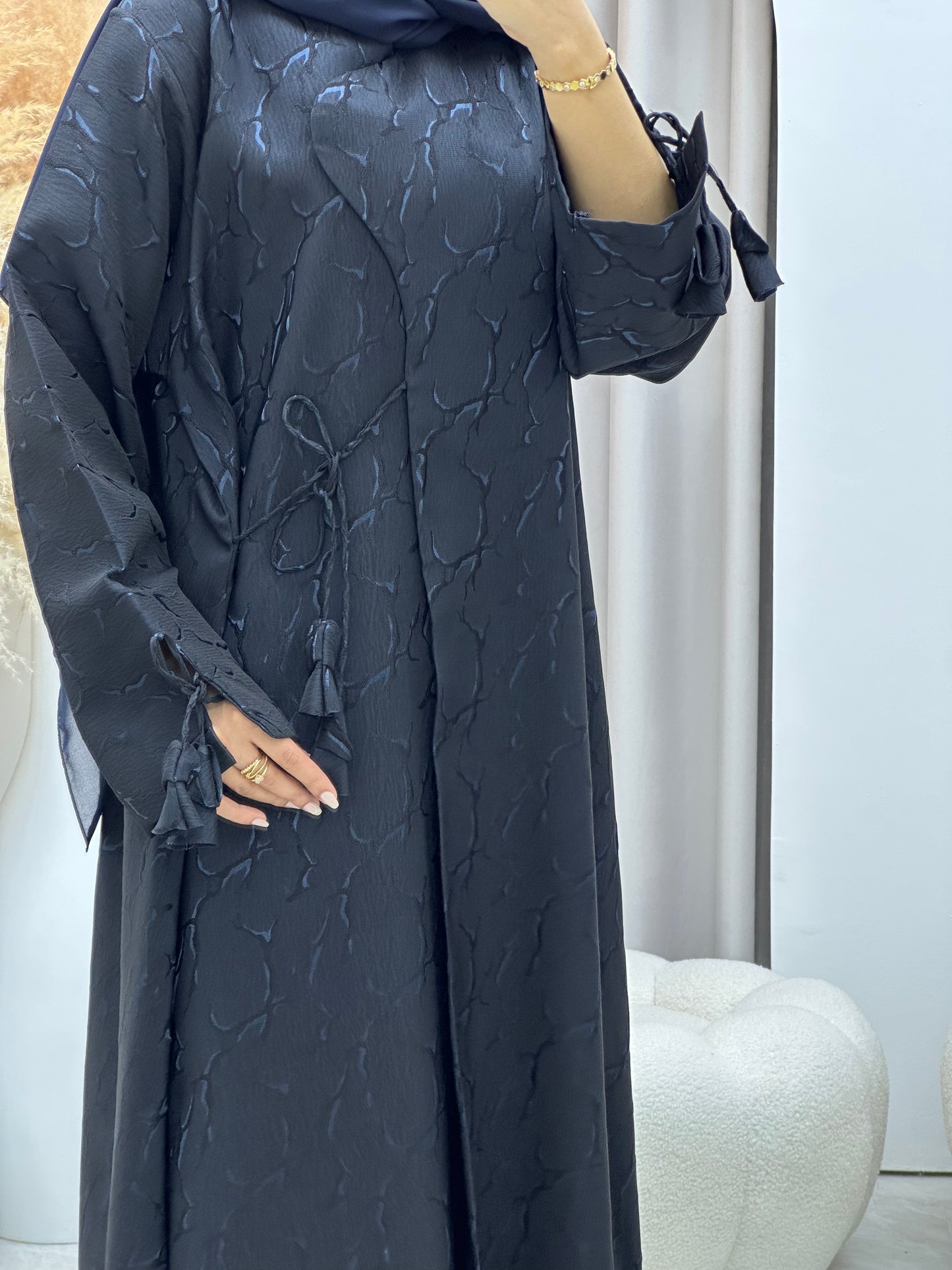 C 0480 Blue Tieknot Abaya