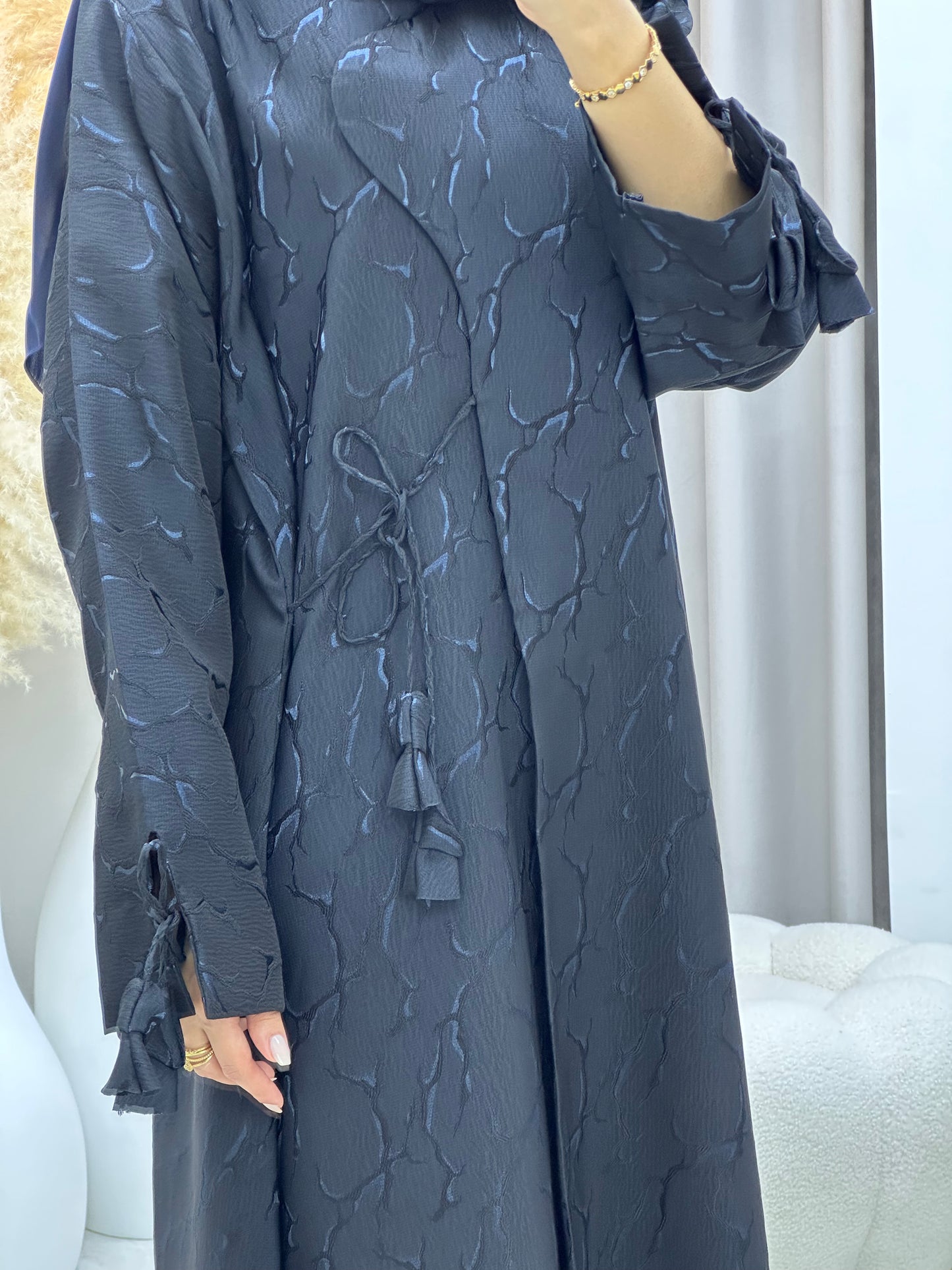 C 0480 Blue Tieknot Abaya