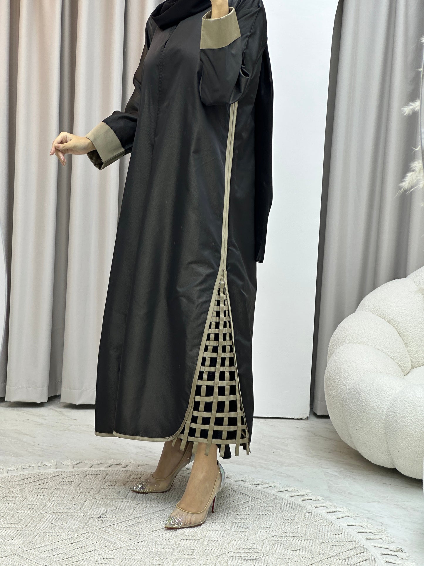 C RTW Black Beige Mesh Panel Abaya Set