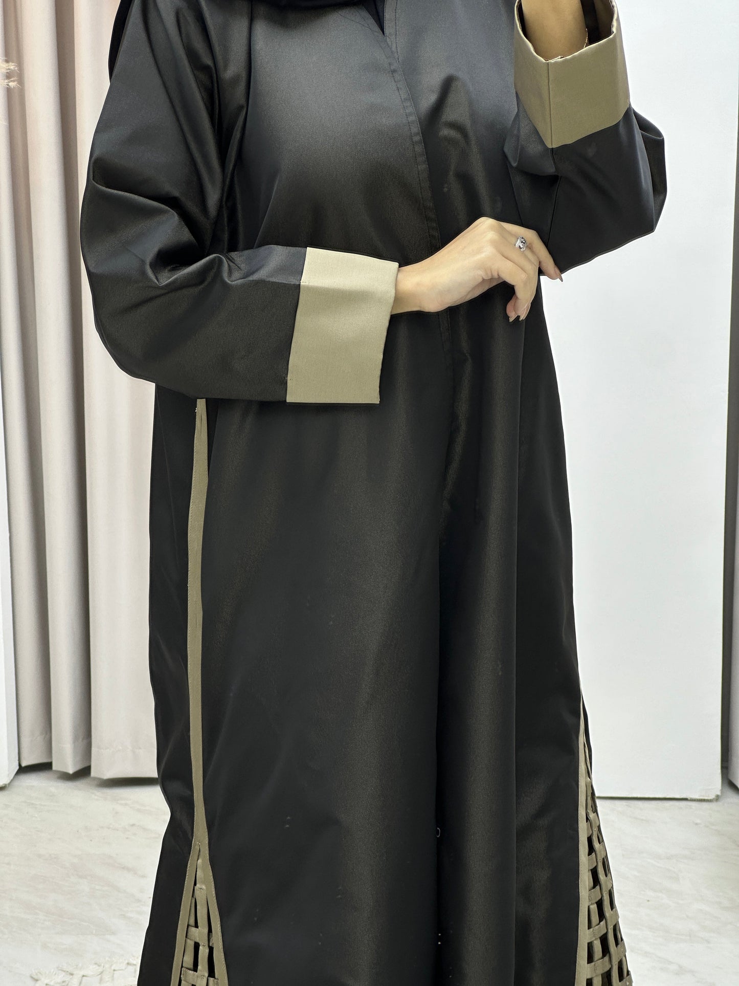 C RTW Black Beige Mesh Panel Abaya Set