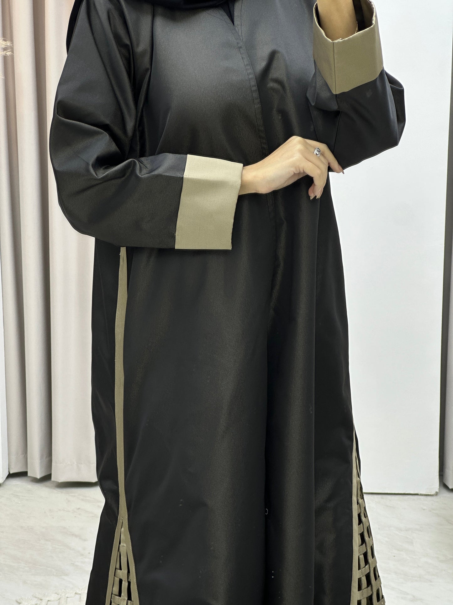 C RTW Black Beige Mesh Panel Abaya Set