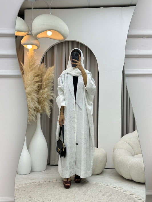 C 0427 White Bisht Abaya