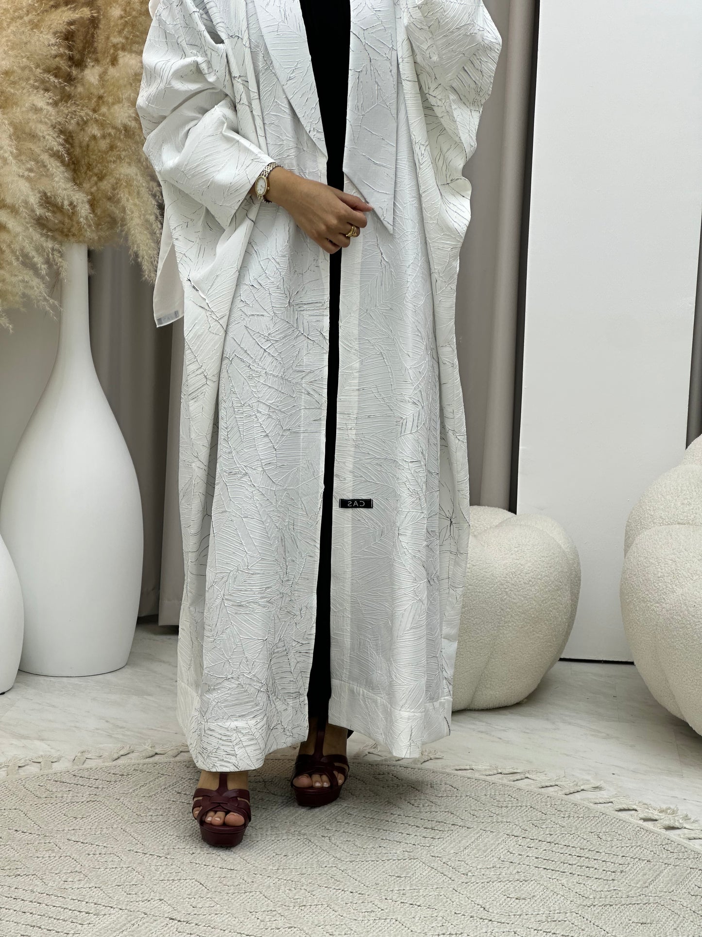 C 0427 White Bisht Abaya