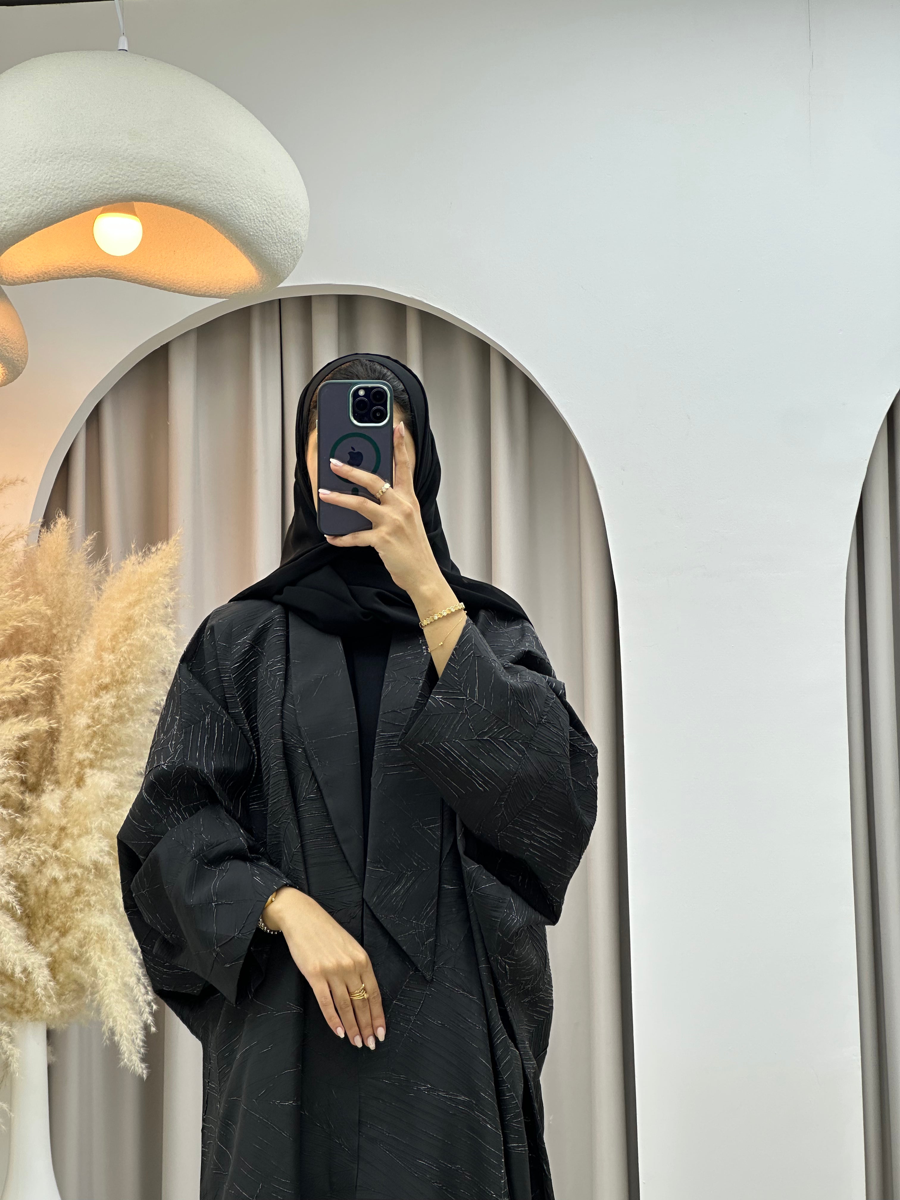 C RTW 0427 Black White Bisht Abaya