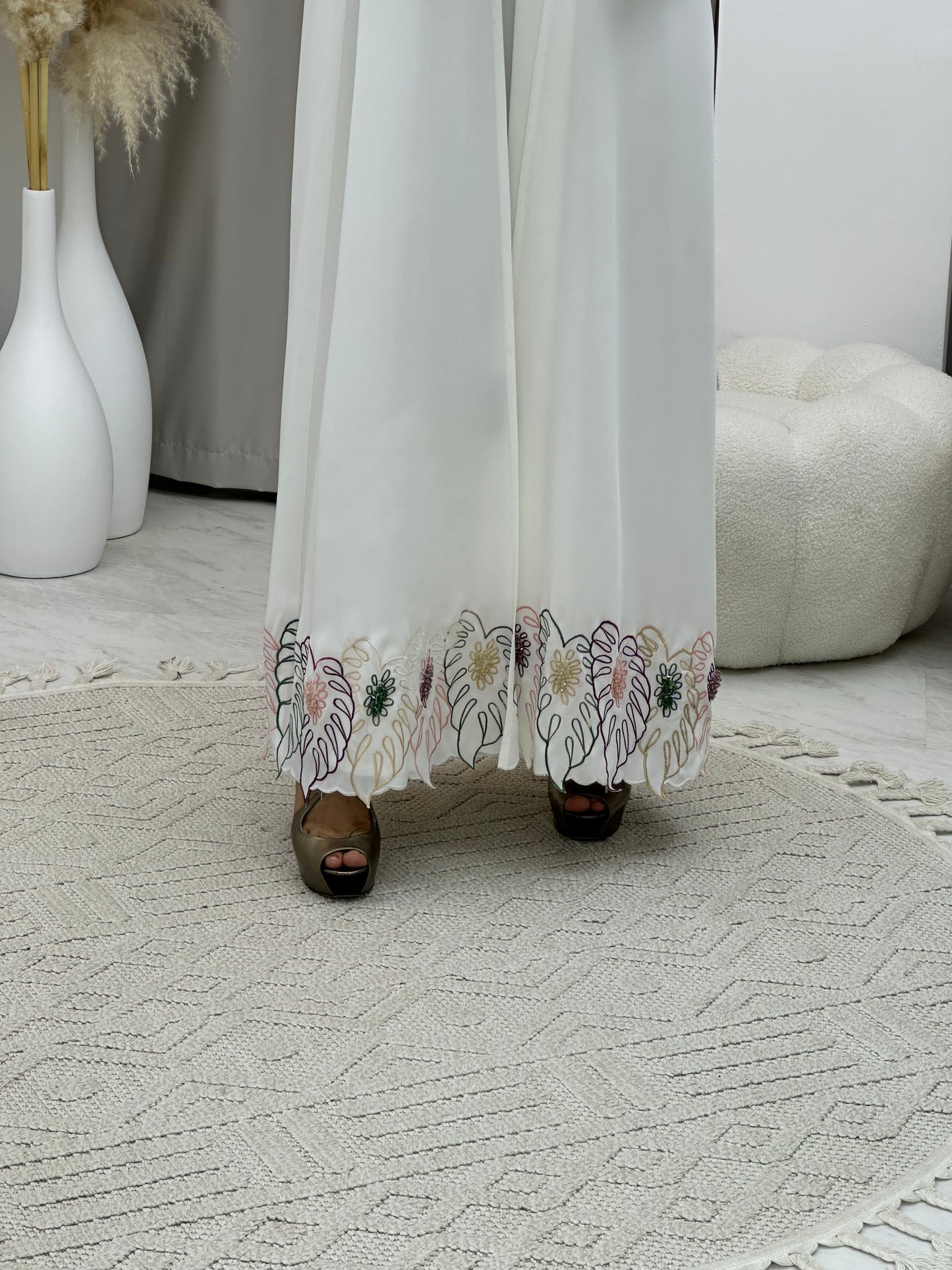 C 0256 Embroidered White Abaya