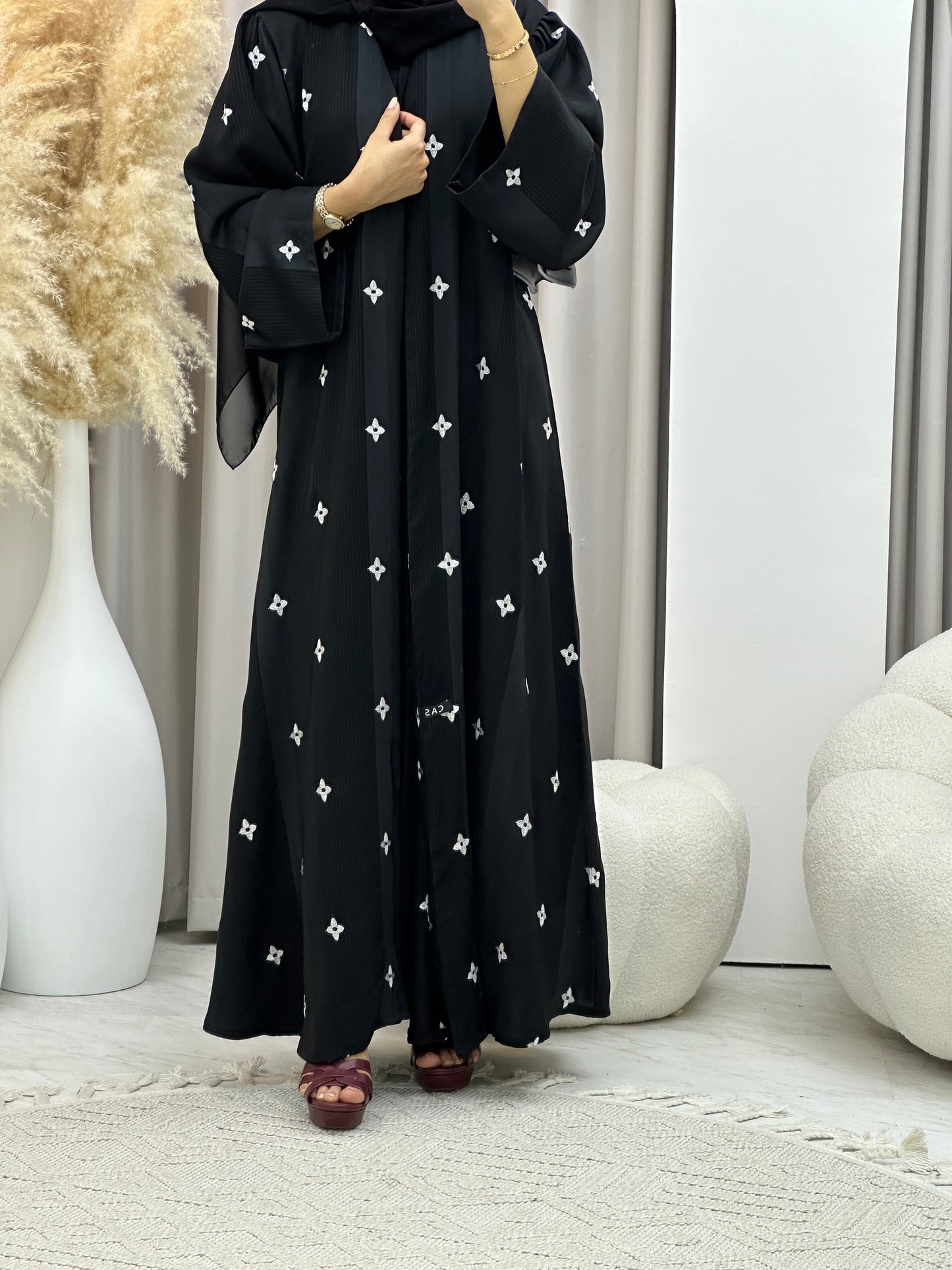 C 0486 Black Floral Work Abaya