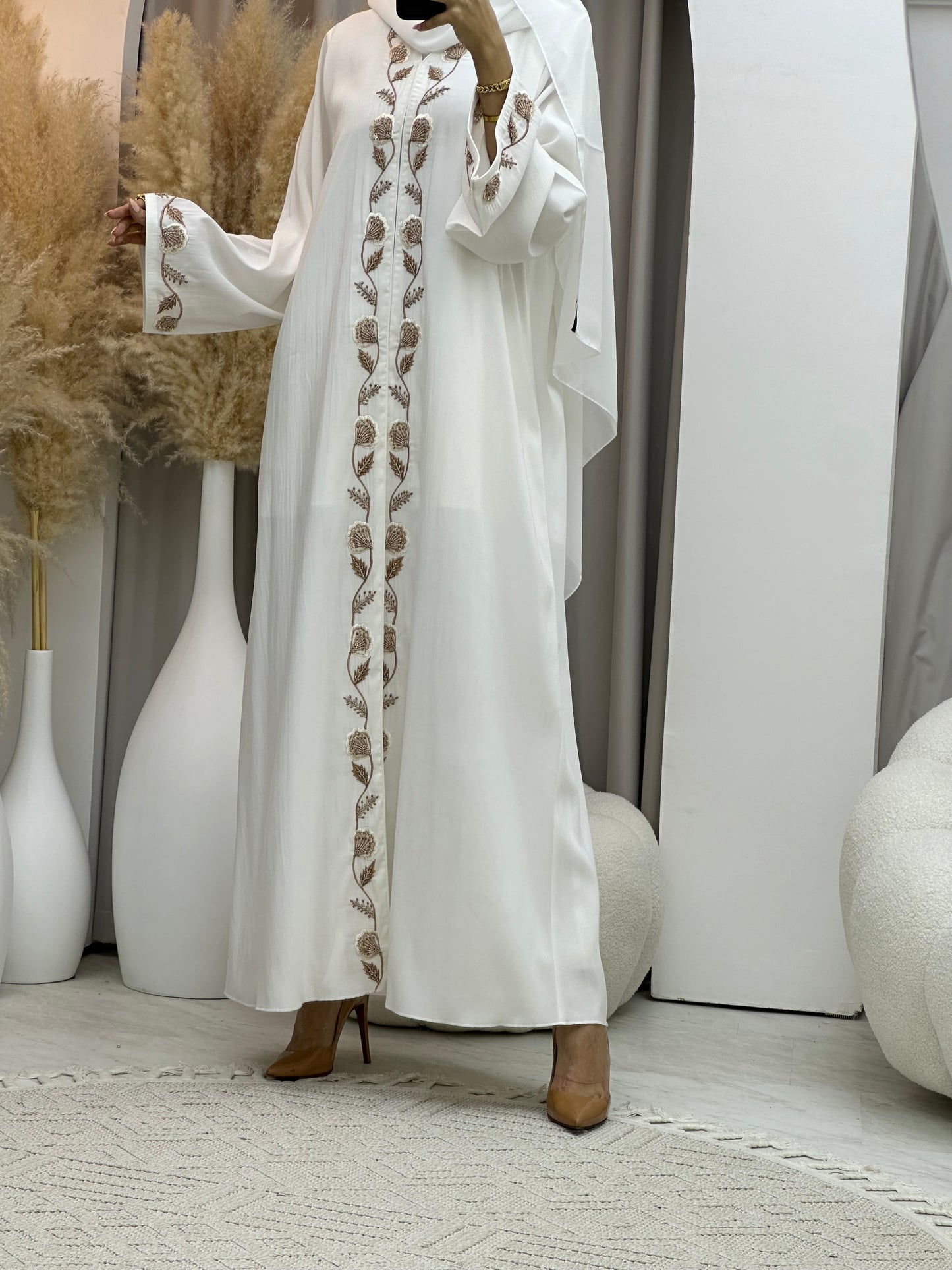 C RTW 0079 White Lace Abaya