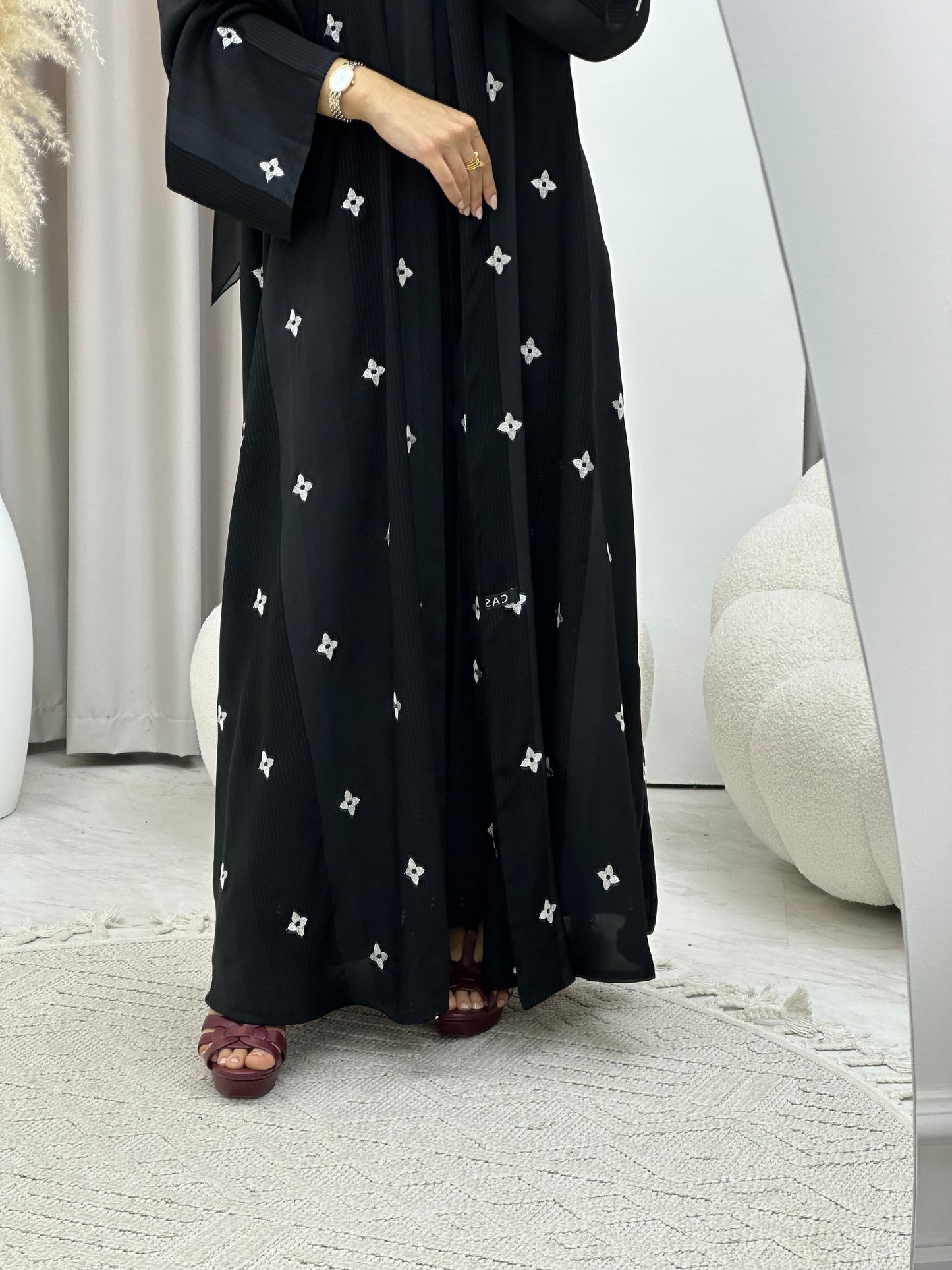 C 0486 Black Floral Work Abaya