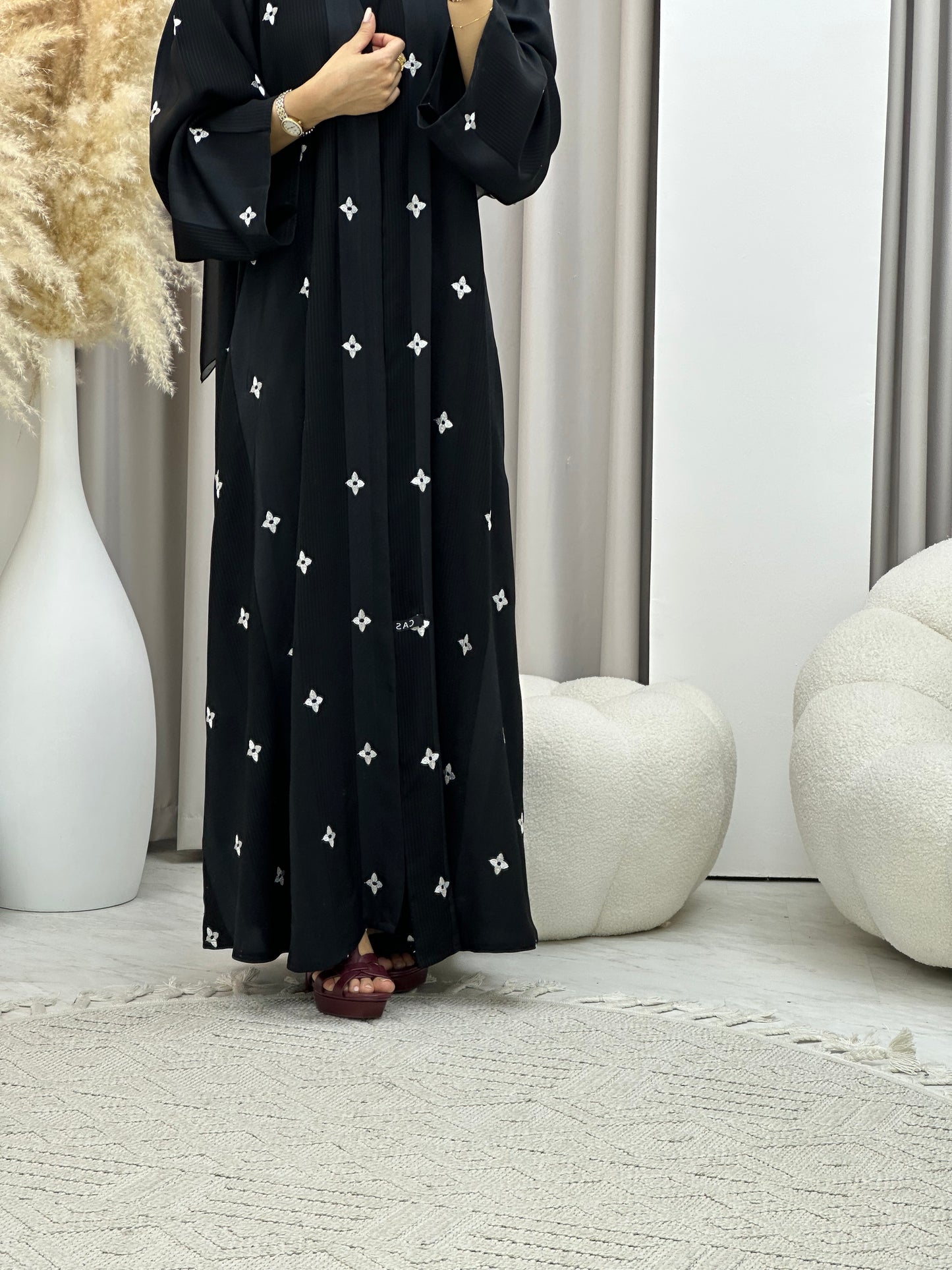 C 0486 Black Floral Work Abaya