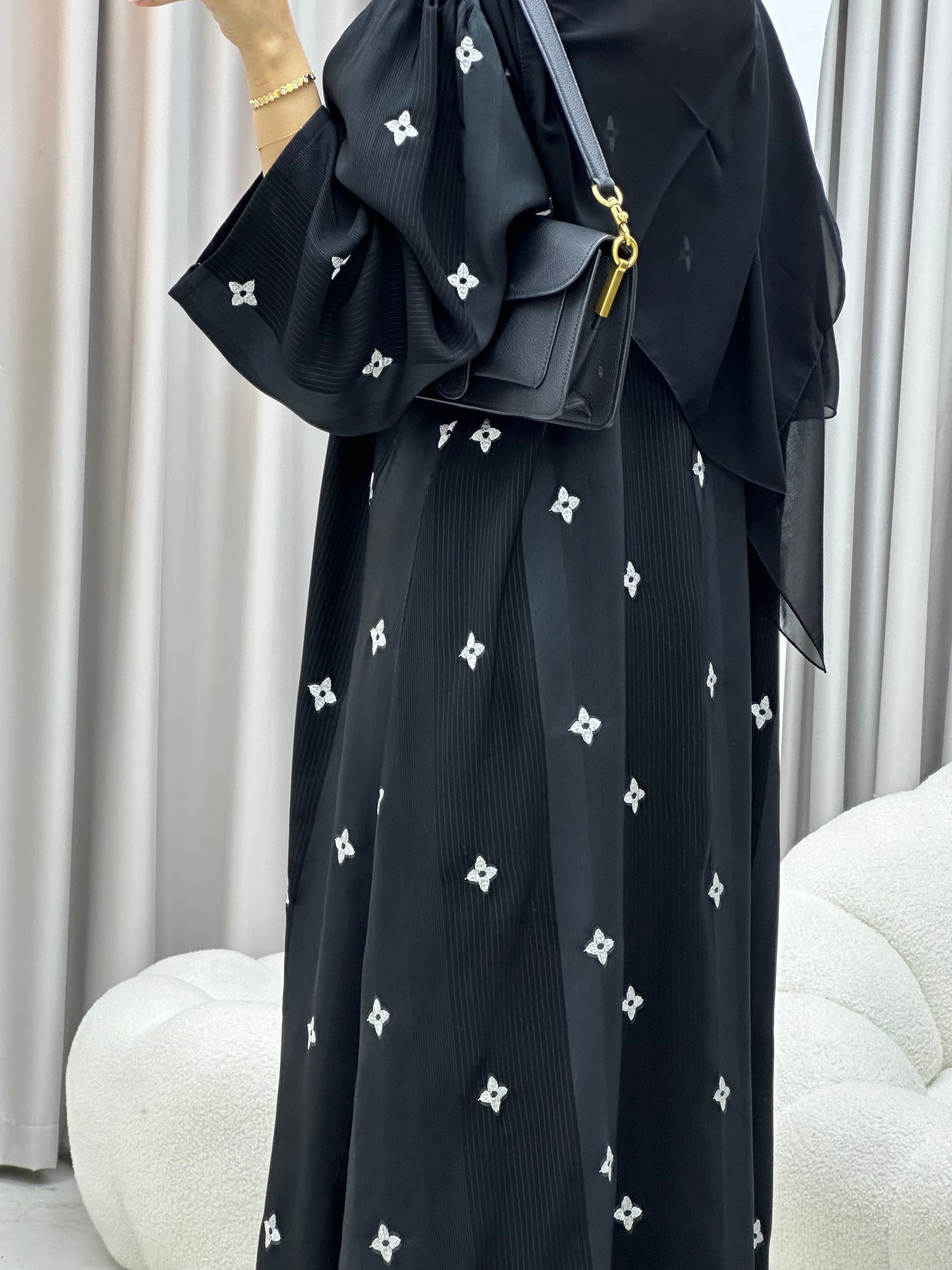 C 0486 Black Floral Work Abaya