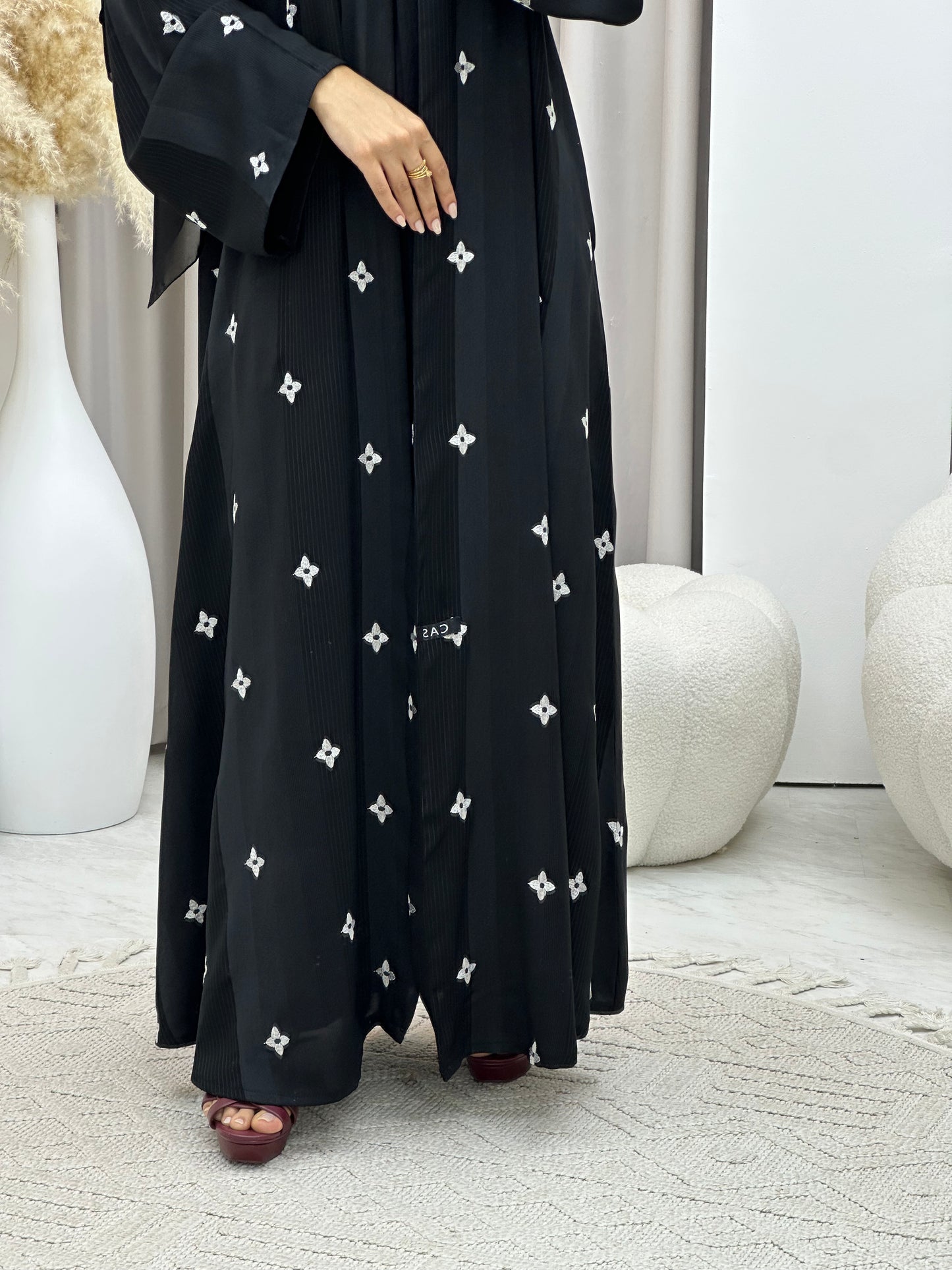 C 0486 Black Floral Work Abaya