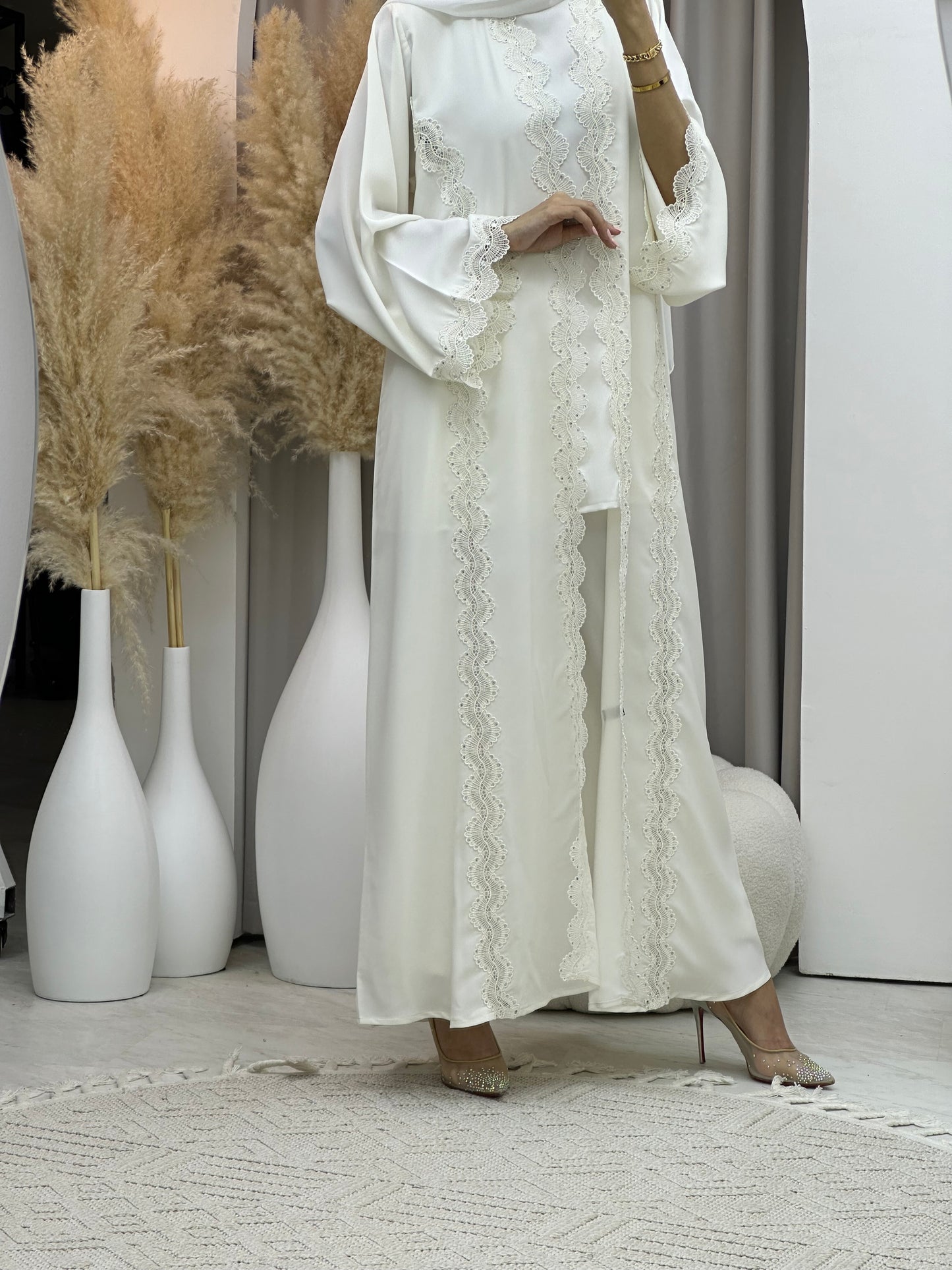 C 0081 White Lace Abaya