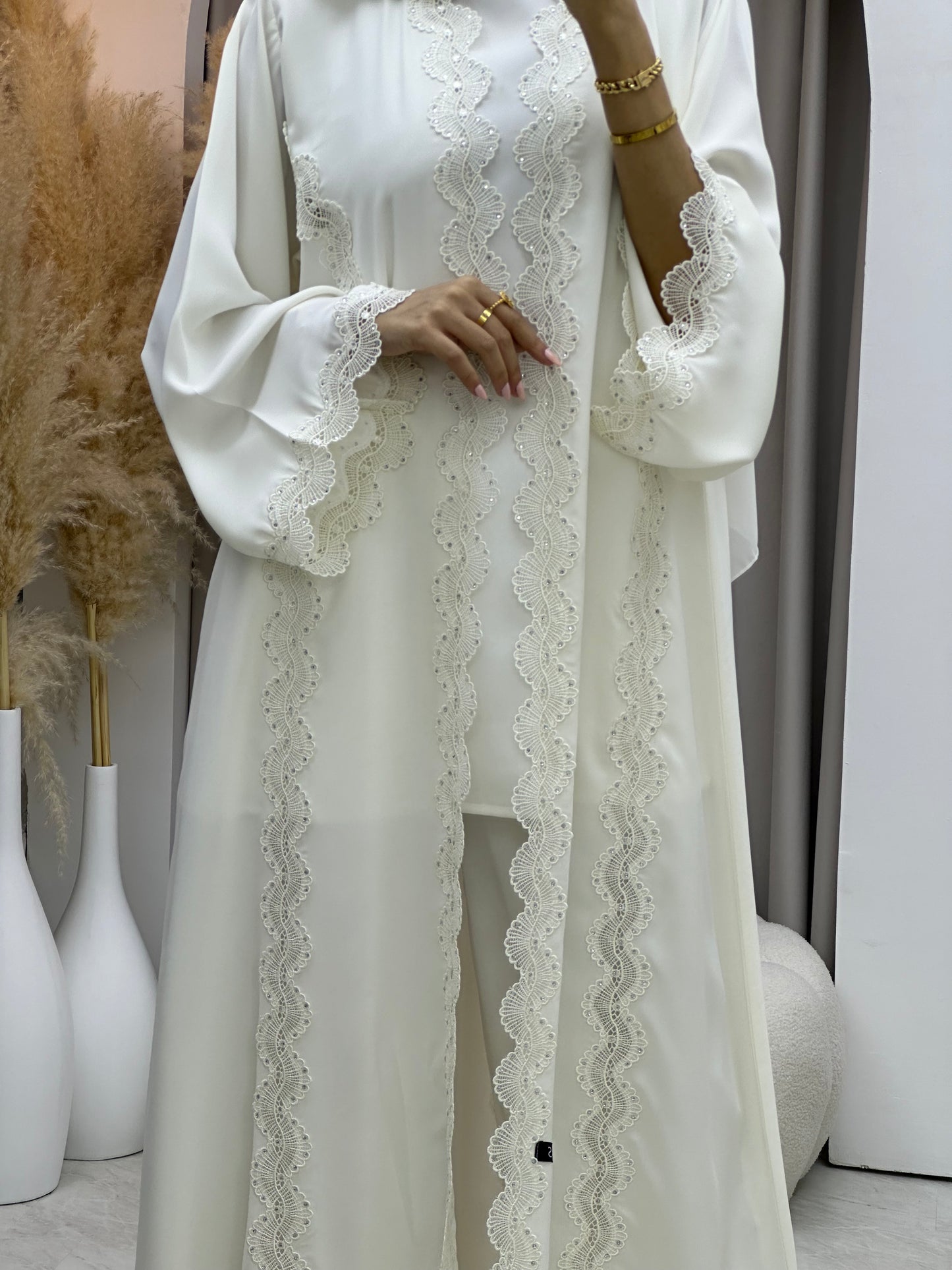 C 0081 White Lace Abaya