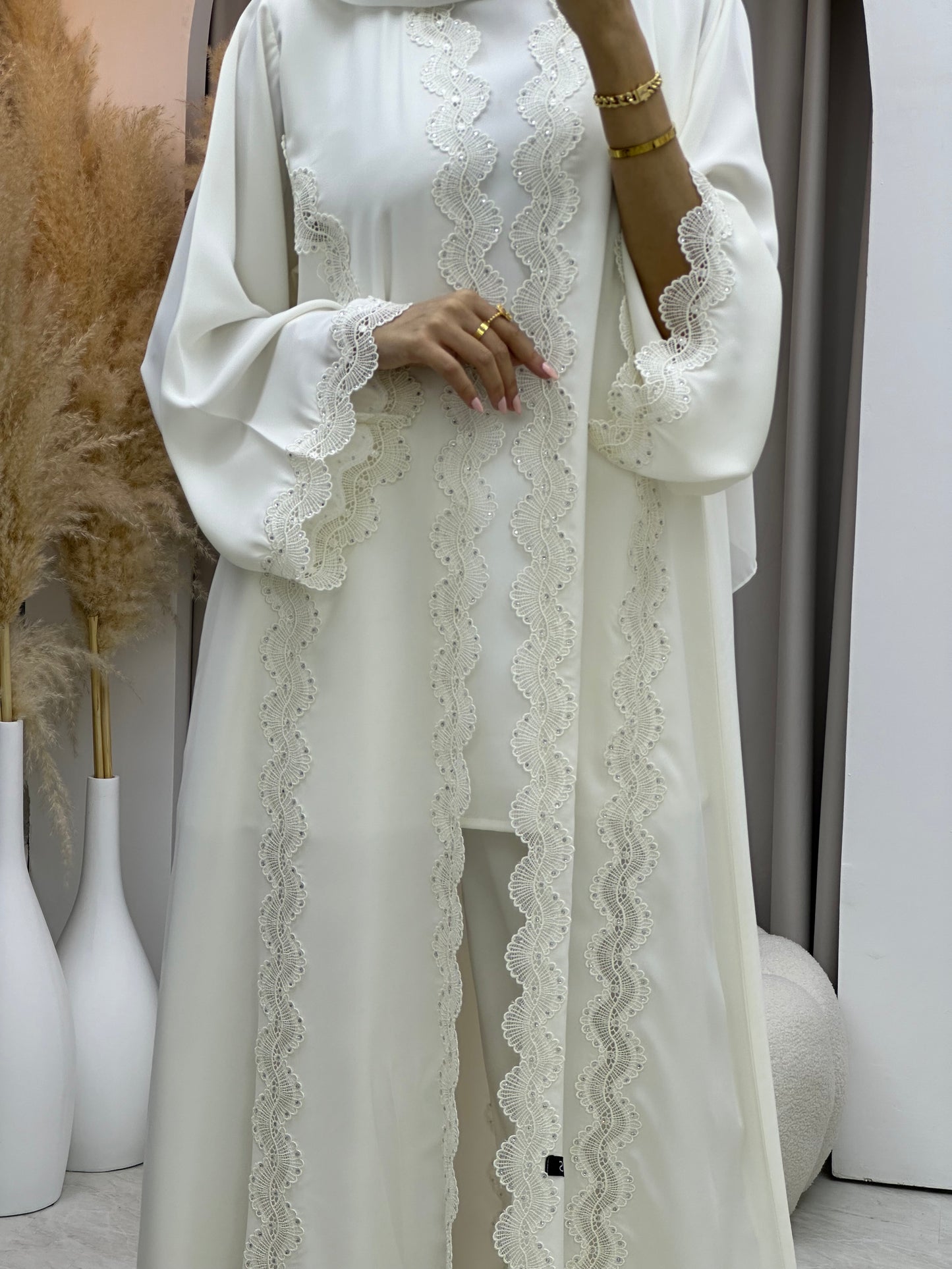 C 0081 White Lace Abaya