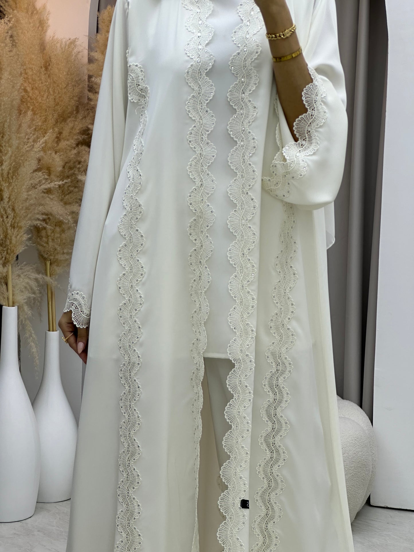 C 0081 White Lace Abaya