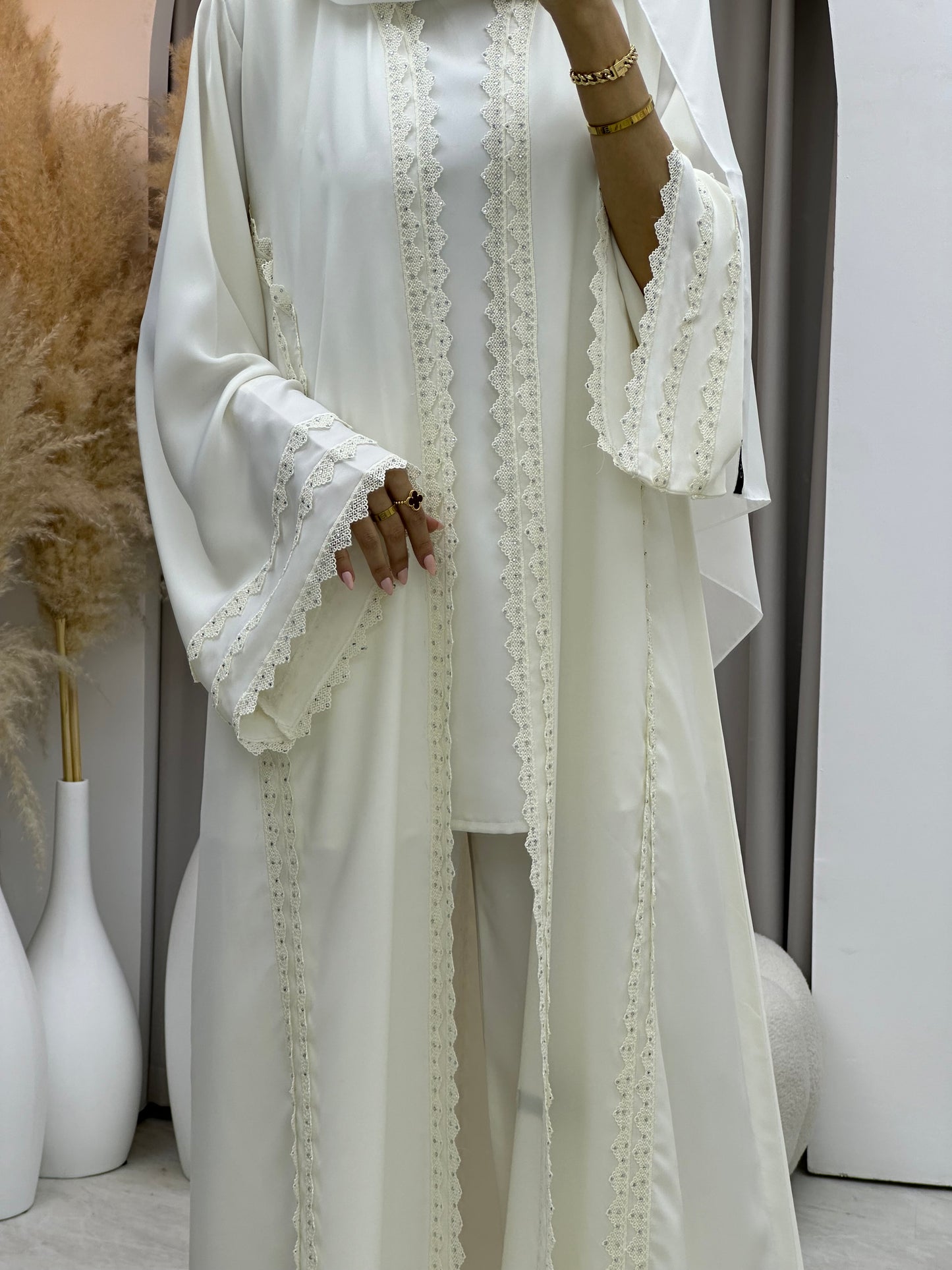 C 0082 White Lace Abaya