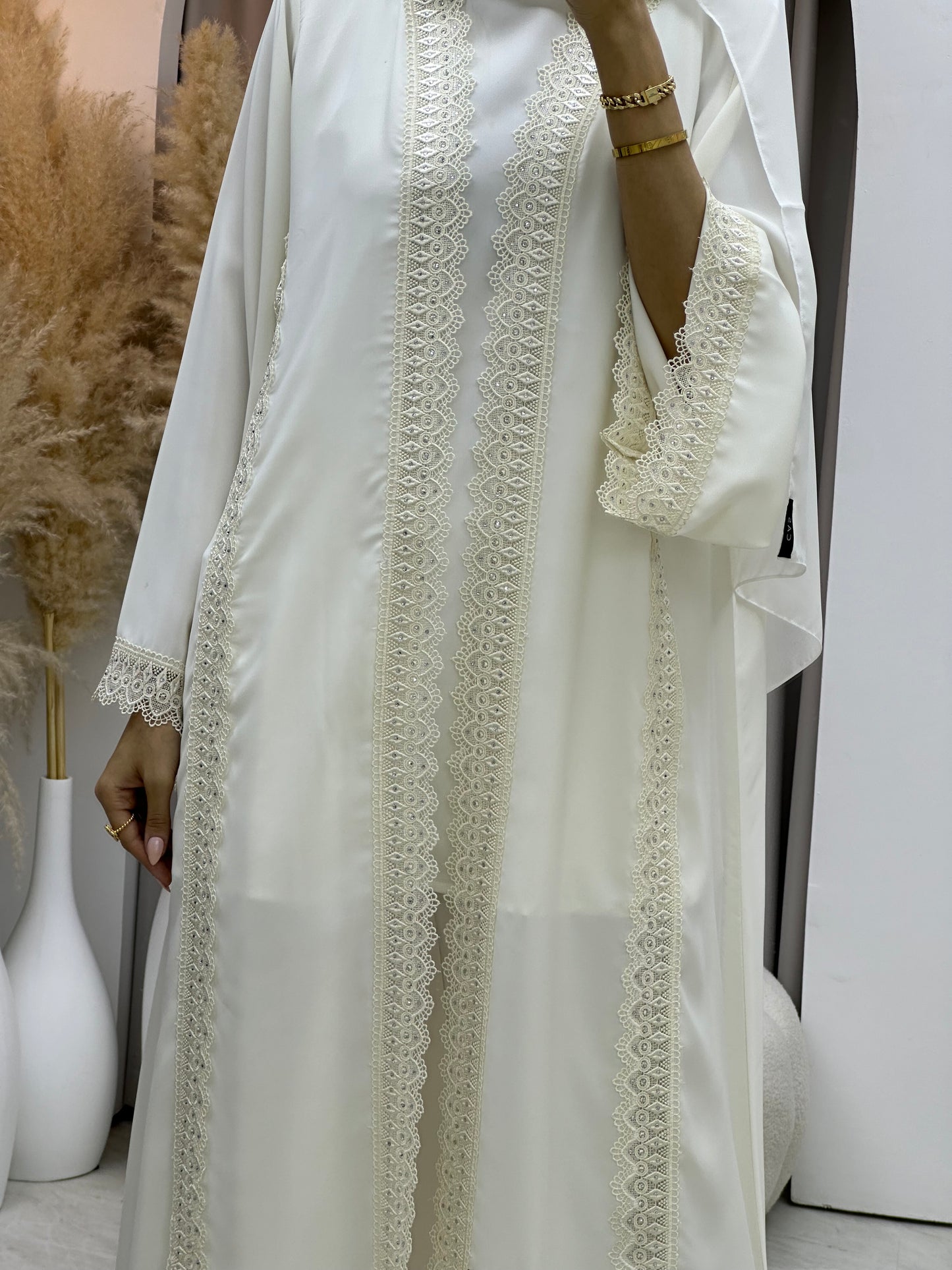 C 0084 White Lace Abaya