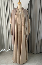 عباية بيج مطرزة بالخرز موديل C 1624-03