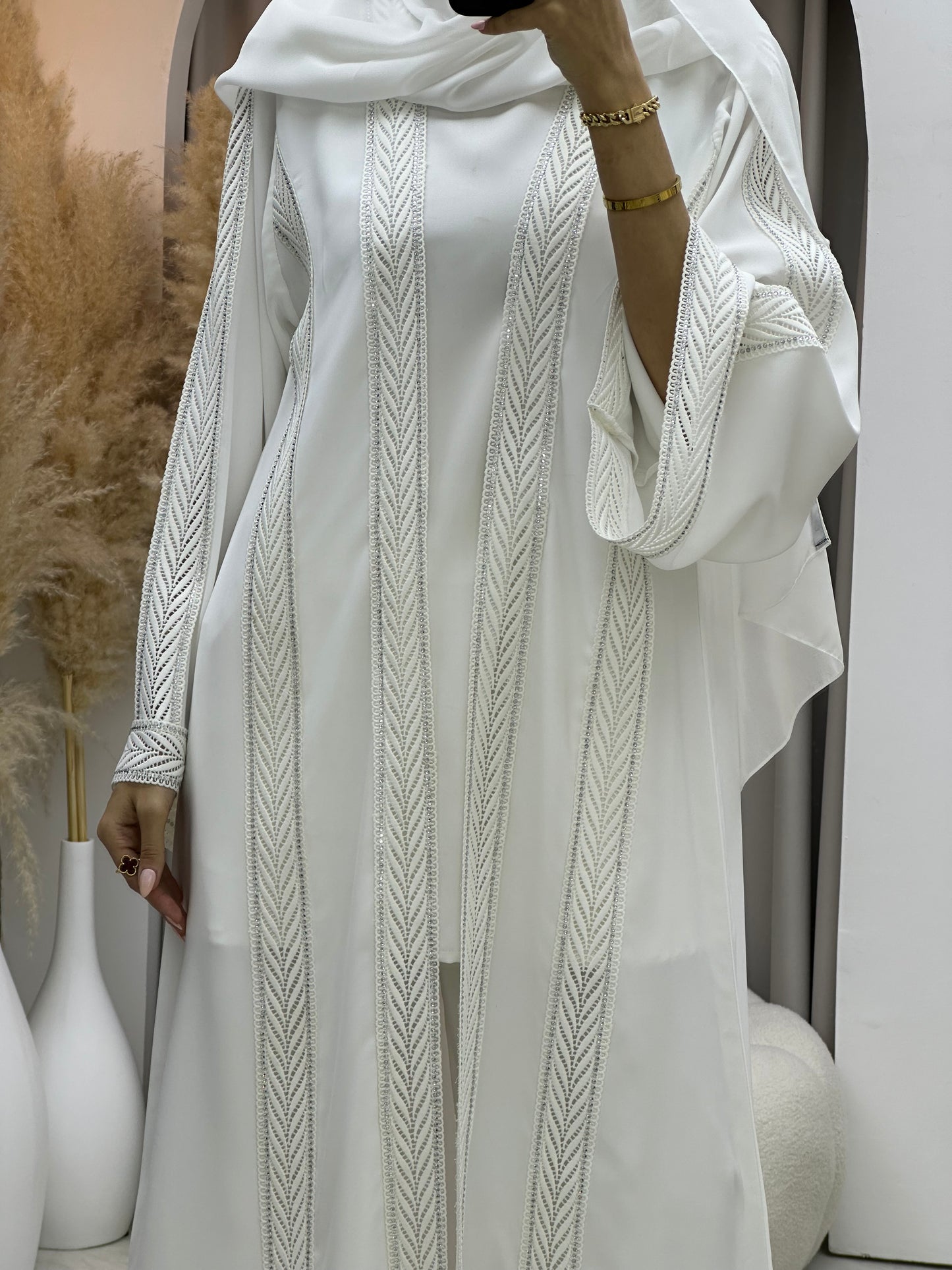 C 0085 White Lace Abaya