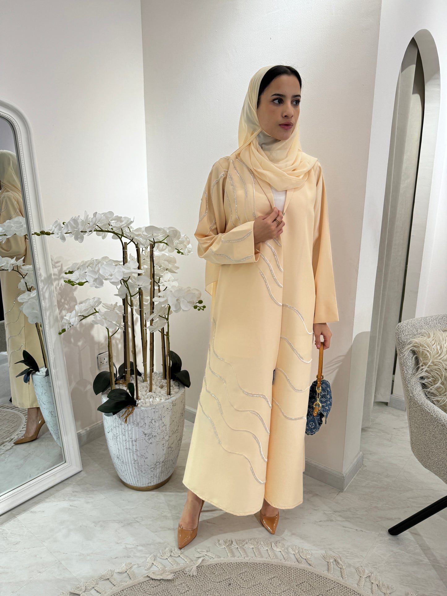 C Cream Wave Embroidery Abaya