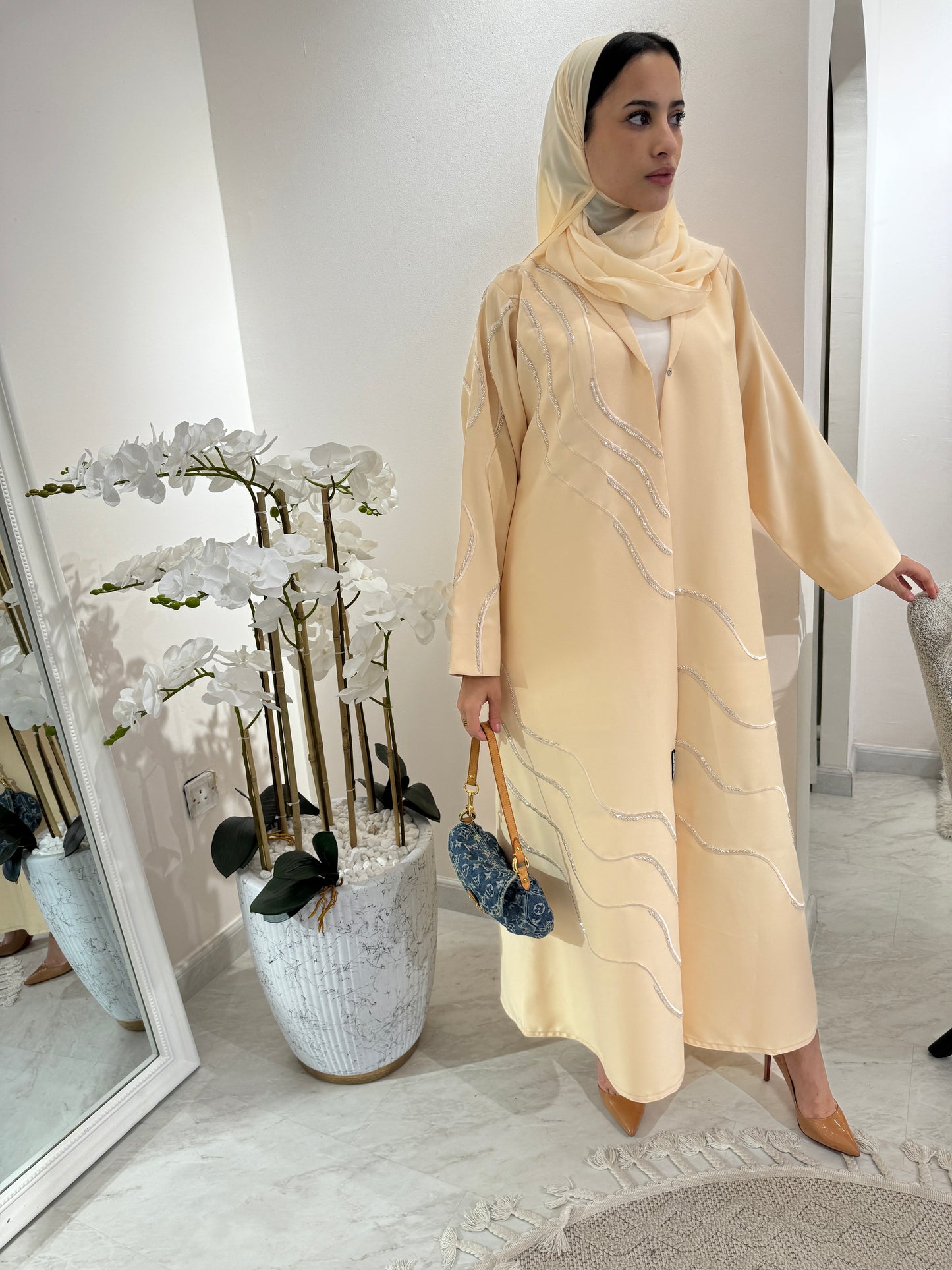 C Cream Wave Embroidery Abaya