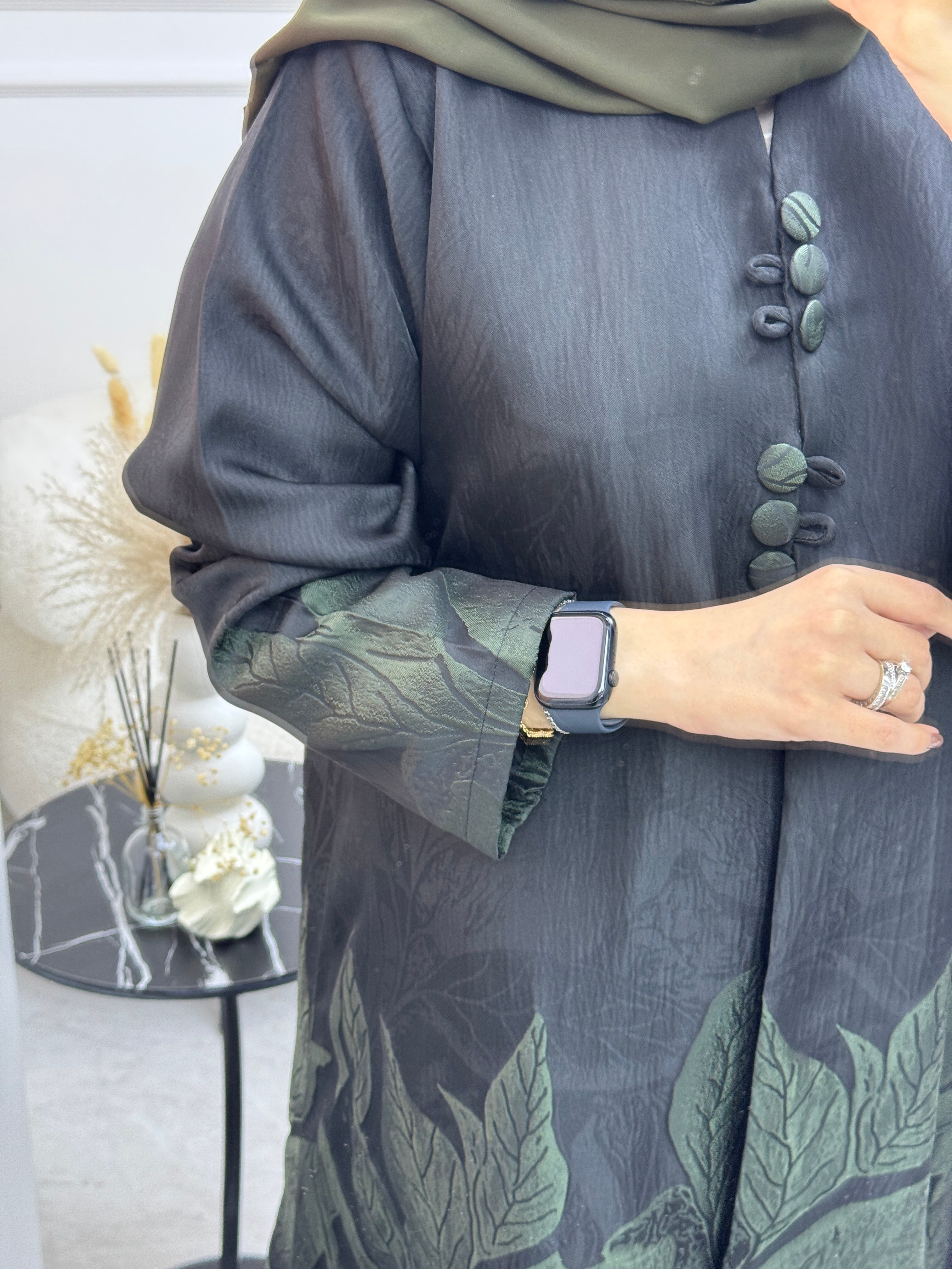 C 1095-01 Green Printed Abaya