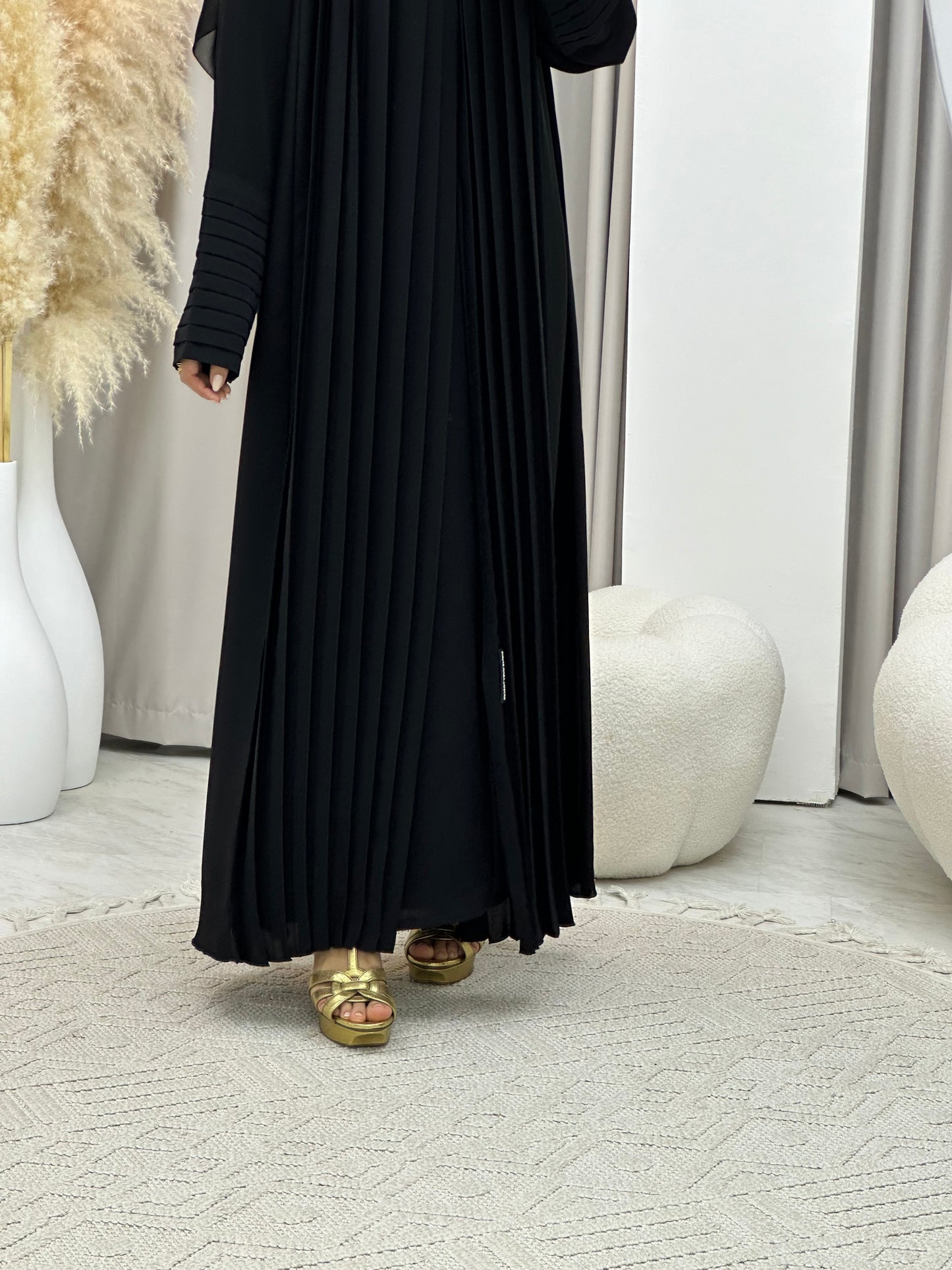 C RTW 0264 Black Pleated Abaya