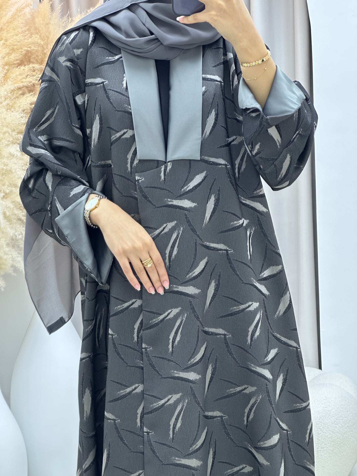 C 0488 Grey Silver Abaya