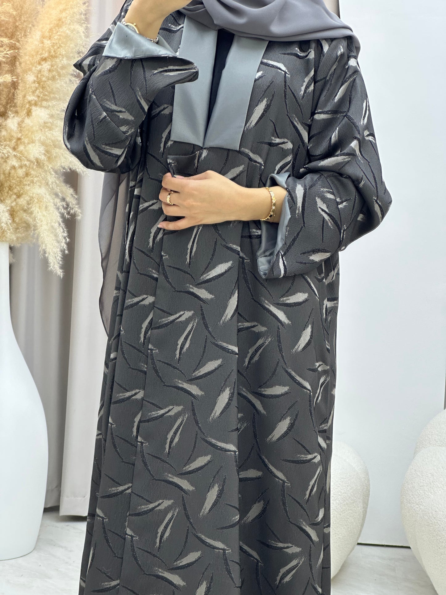 C 0488 Grey Silver Abaya