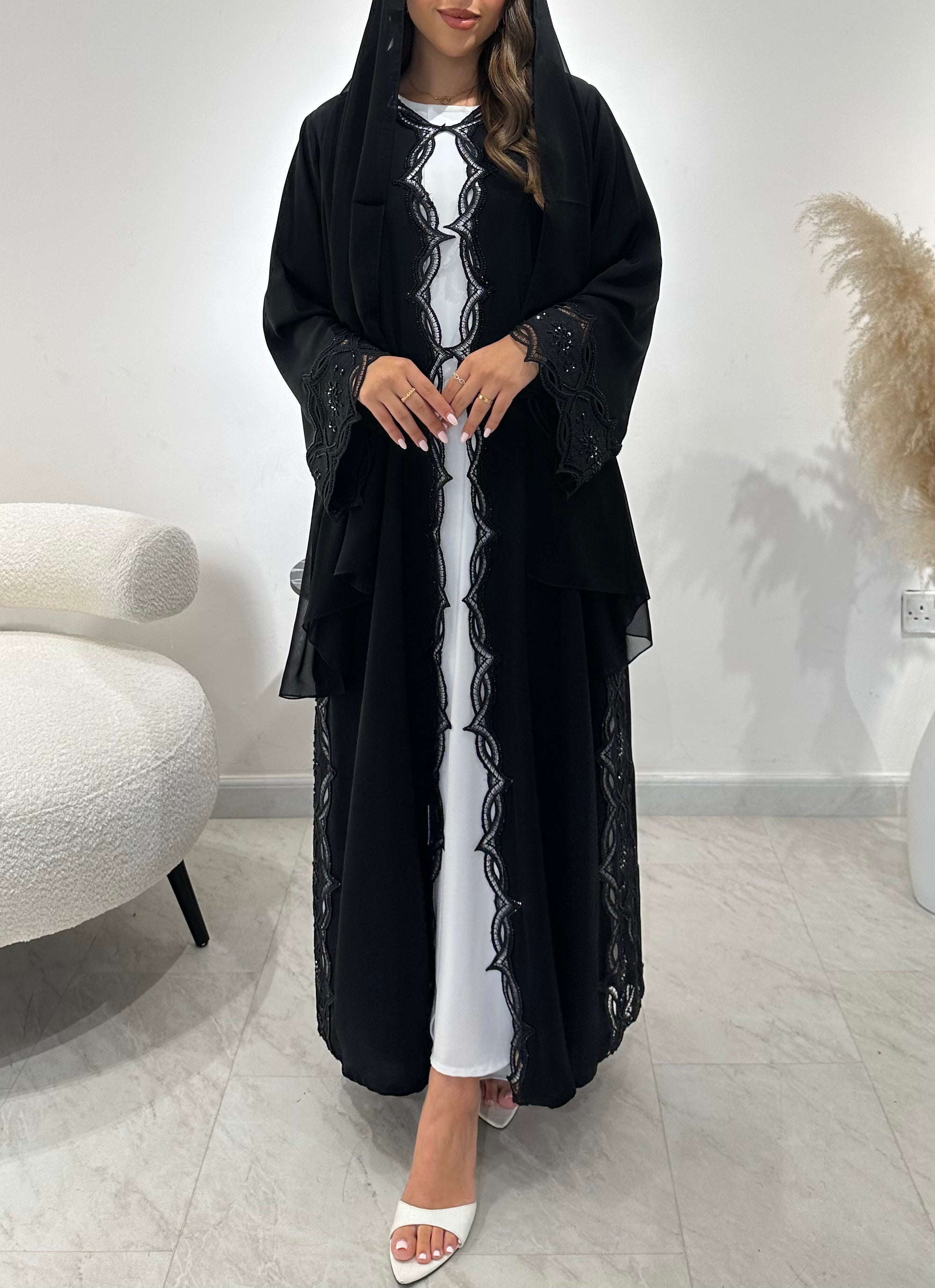 C 1422 Black Beaded Lace Abaya