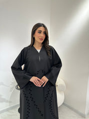 عباية سوداء مطرزة بالخرز C 1010